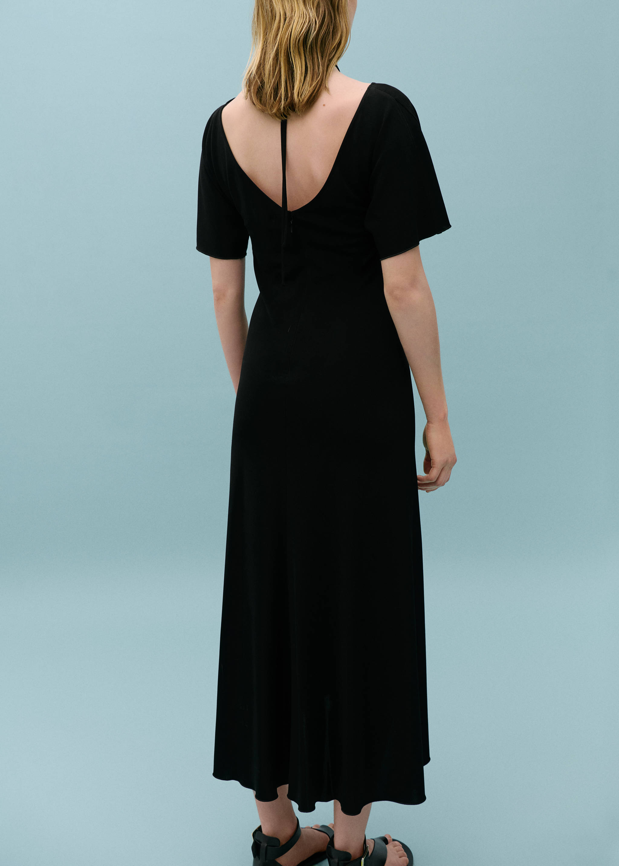 Vestido punto detalle fruncido - Reverso del artículo