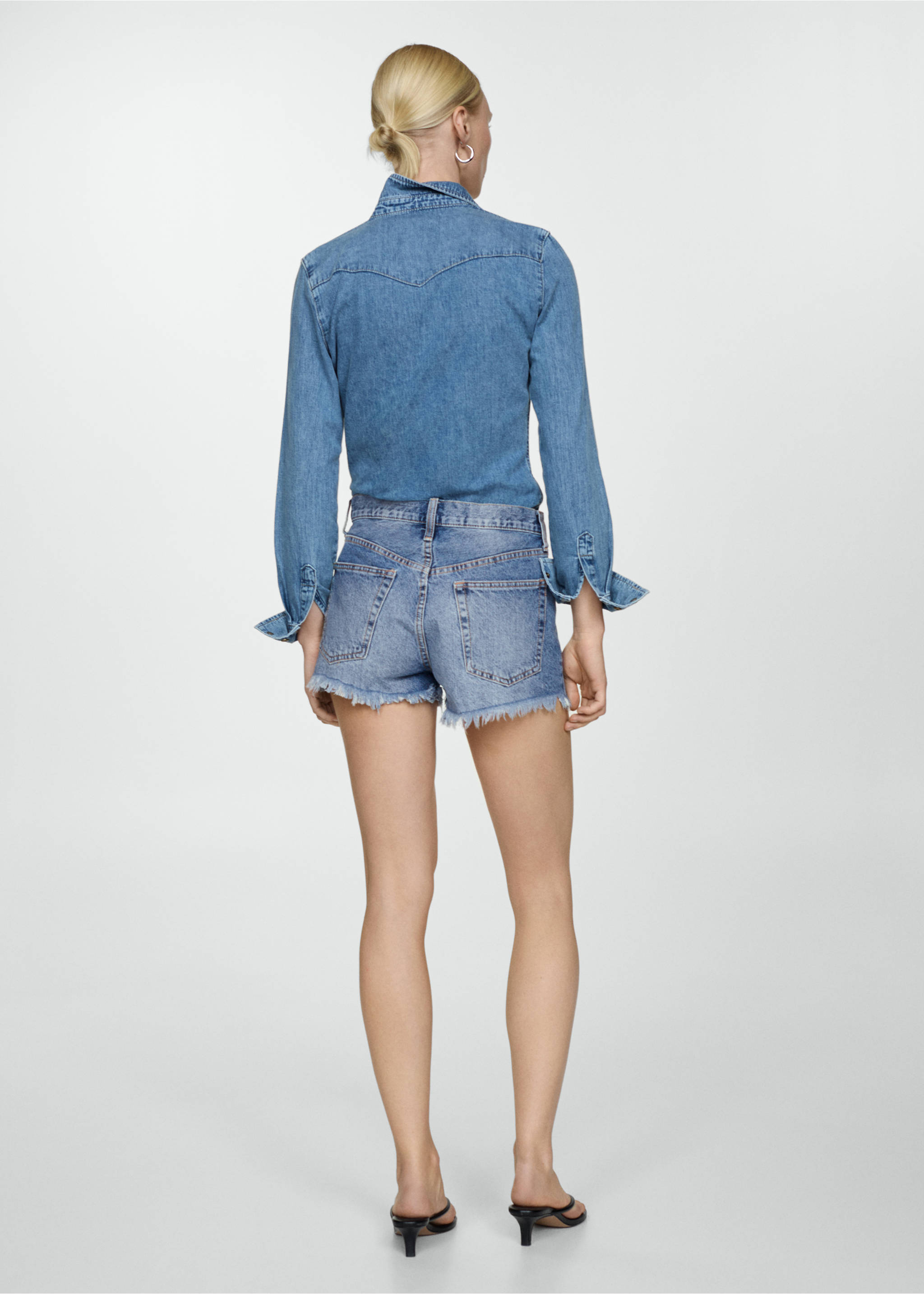 Broken denim shorts - Reverse of the article, Medium Blue. Ref: 67020257-00.