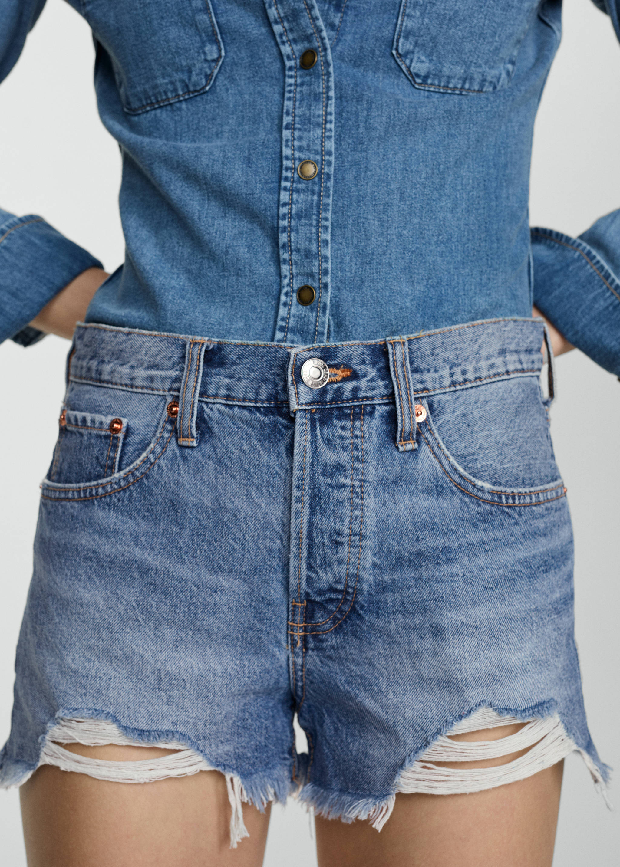 Denim shorts met scheuren - Detail van het artikel 6