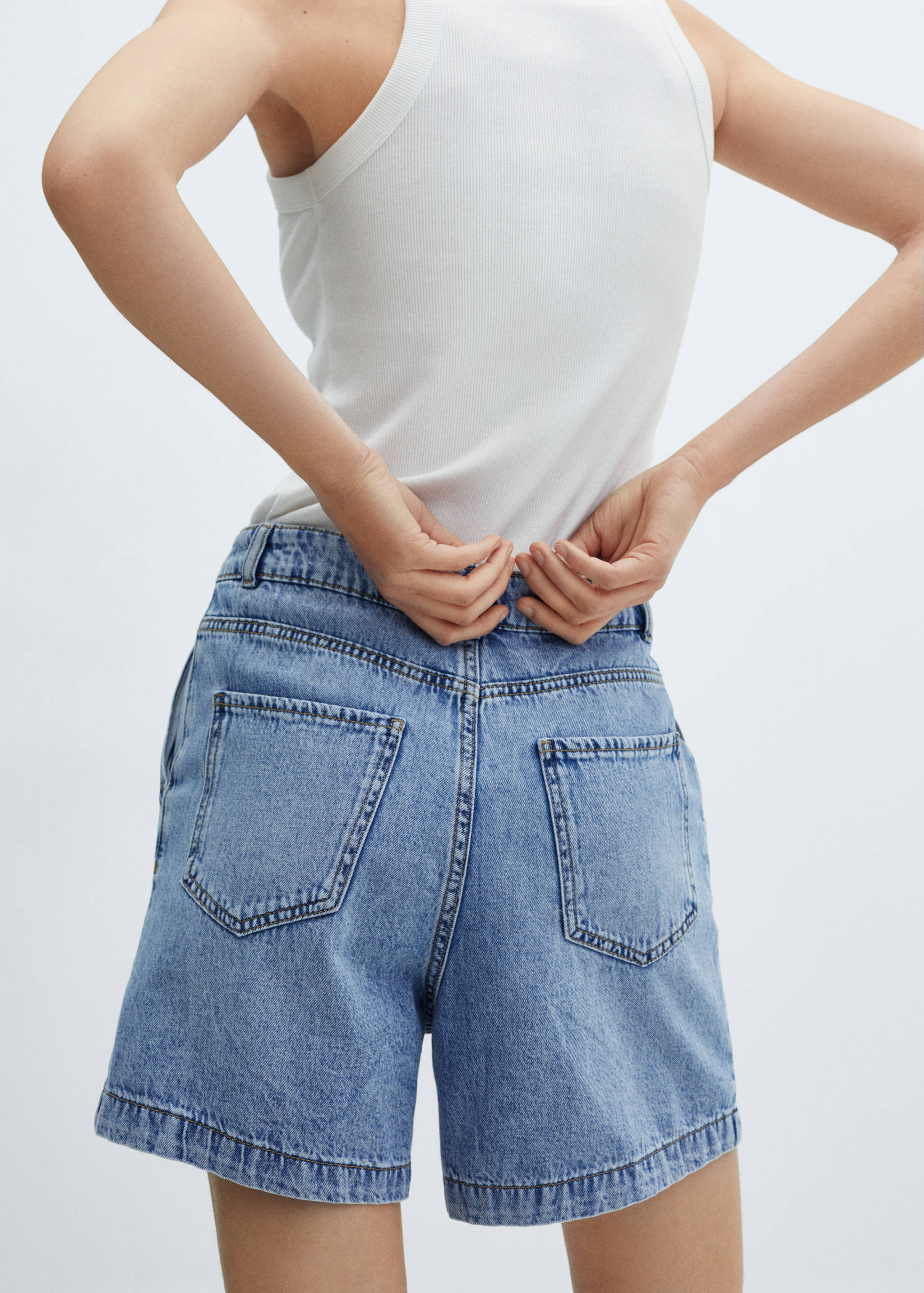 Slouchy denim shorts - Details of the article 6