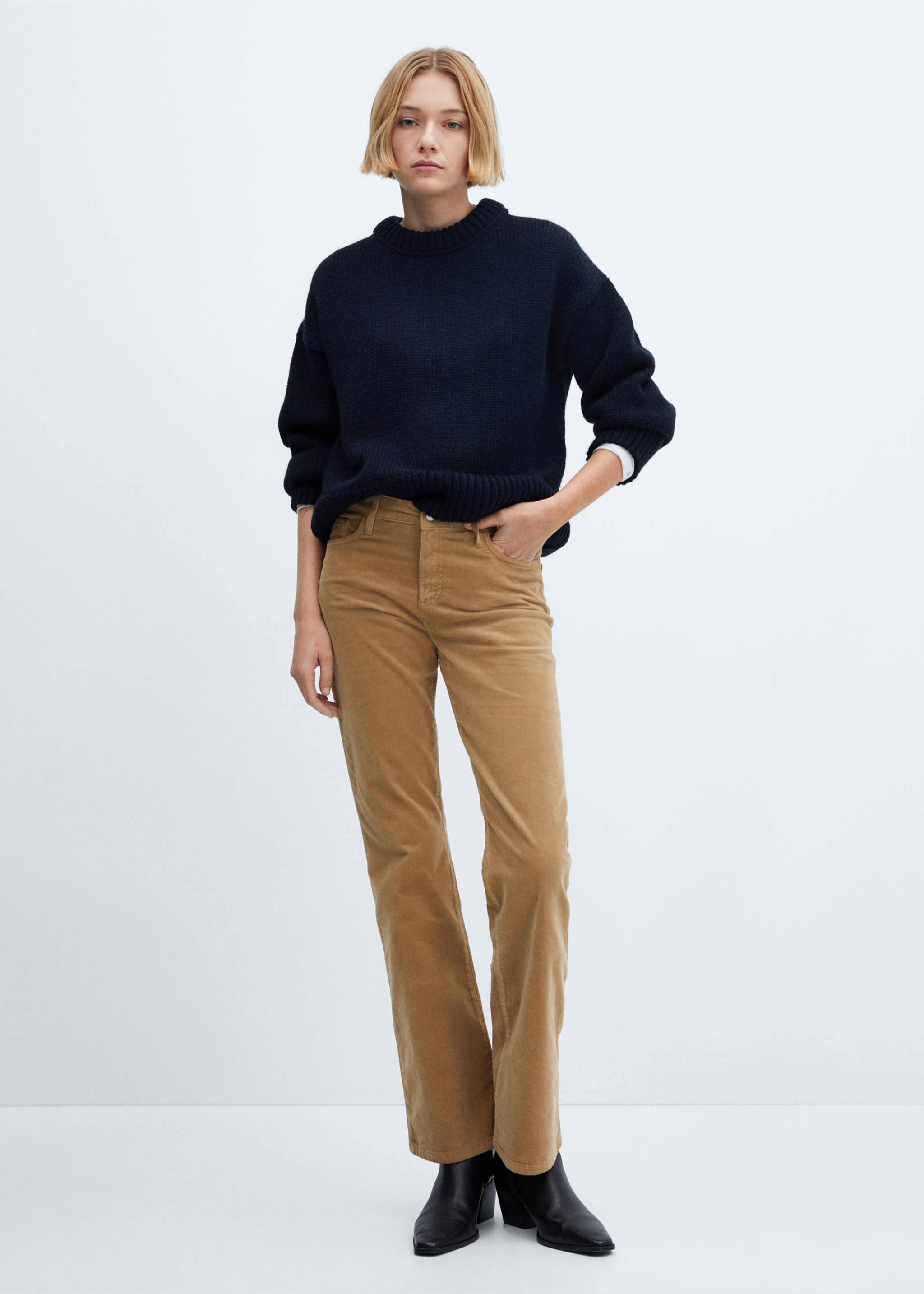 Mid-rise corduroy flared trousers - General plane, Medium Brown. Ref: 67020261-00.
