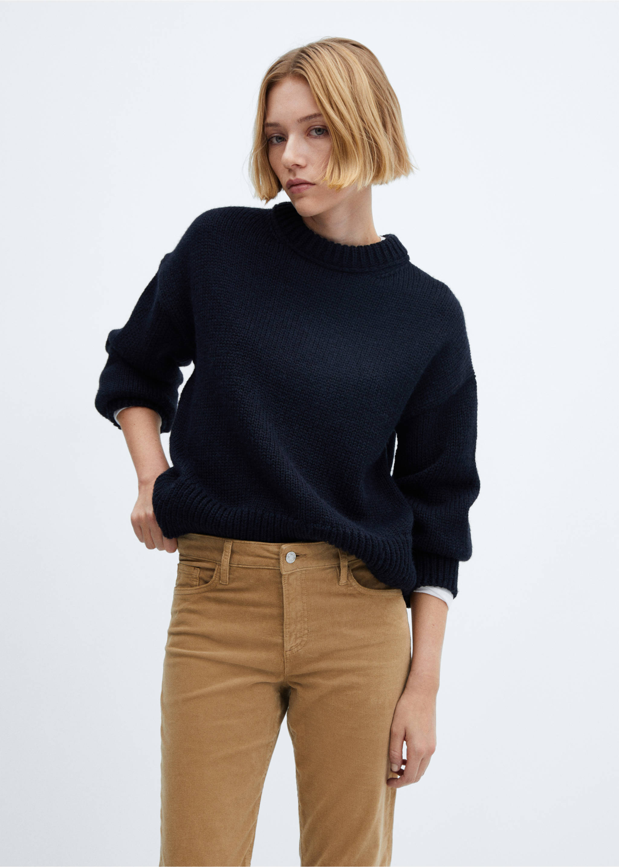 Mid-rise corduroy flared trousers - Details of the article 1, Medium Brown. Ref: 67020261-00.