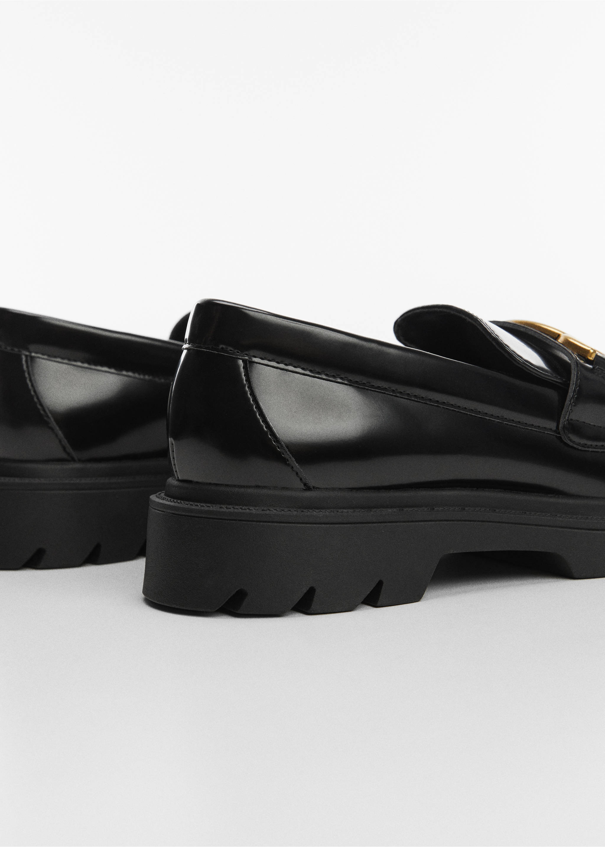 Track sole moccasin - Details of the article 1, Black. Ref: 67020264-00.
