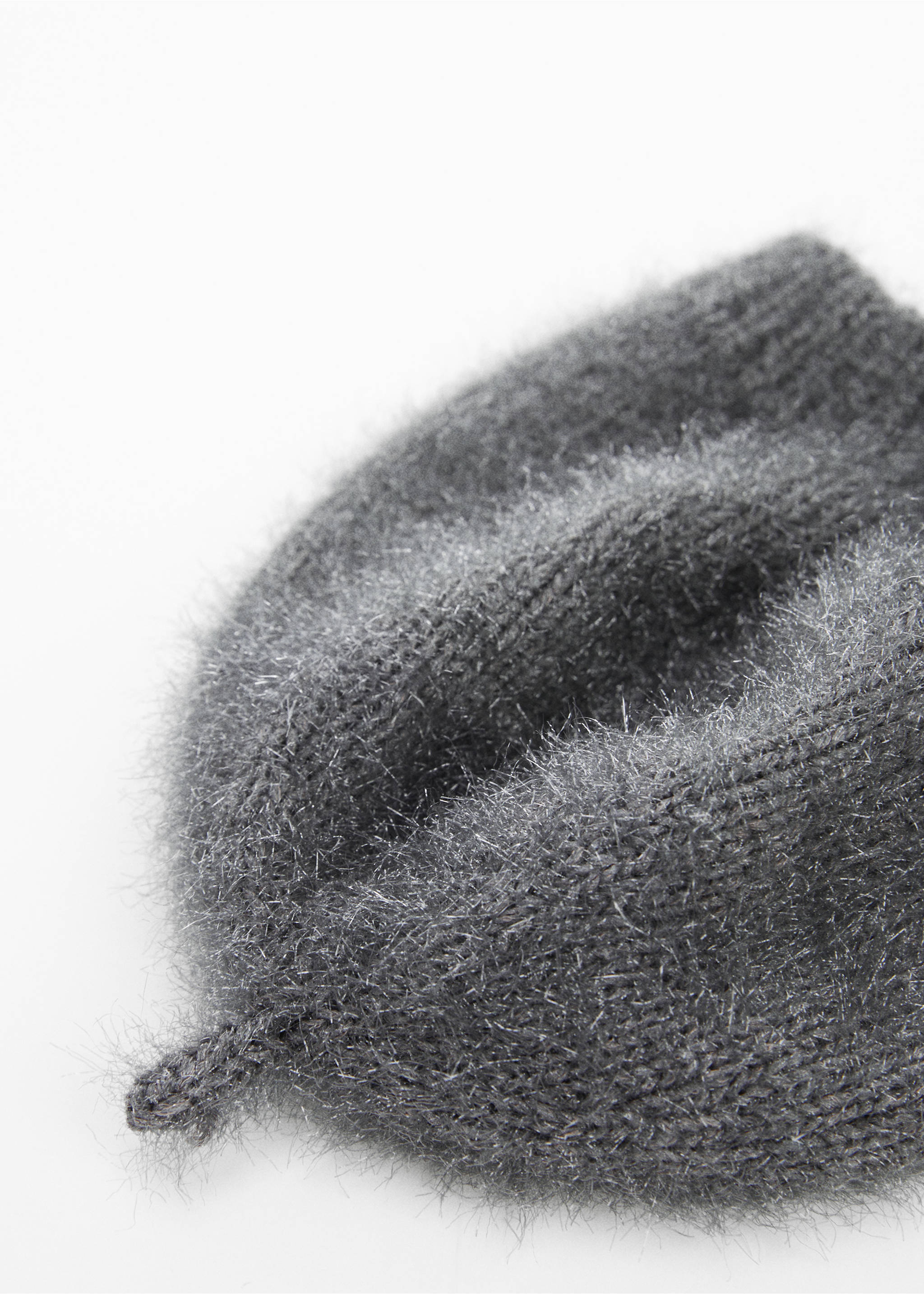 Faux-fur beret - Details of the article 1, Grey. Ref: 67020265-00.