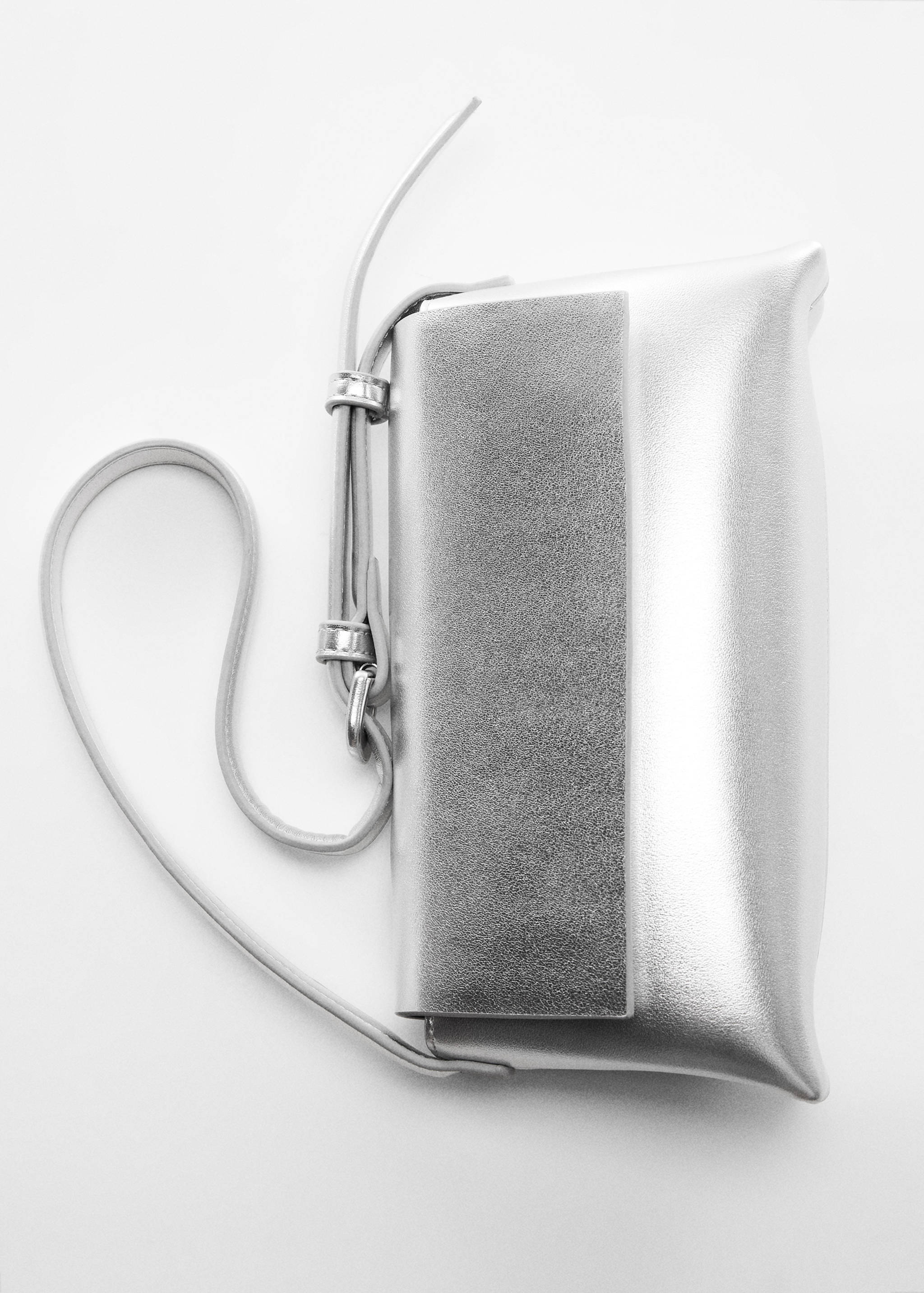 Shoulder bag with strap - Details of the article 5