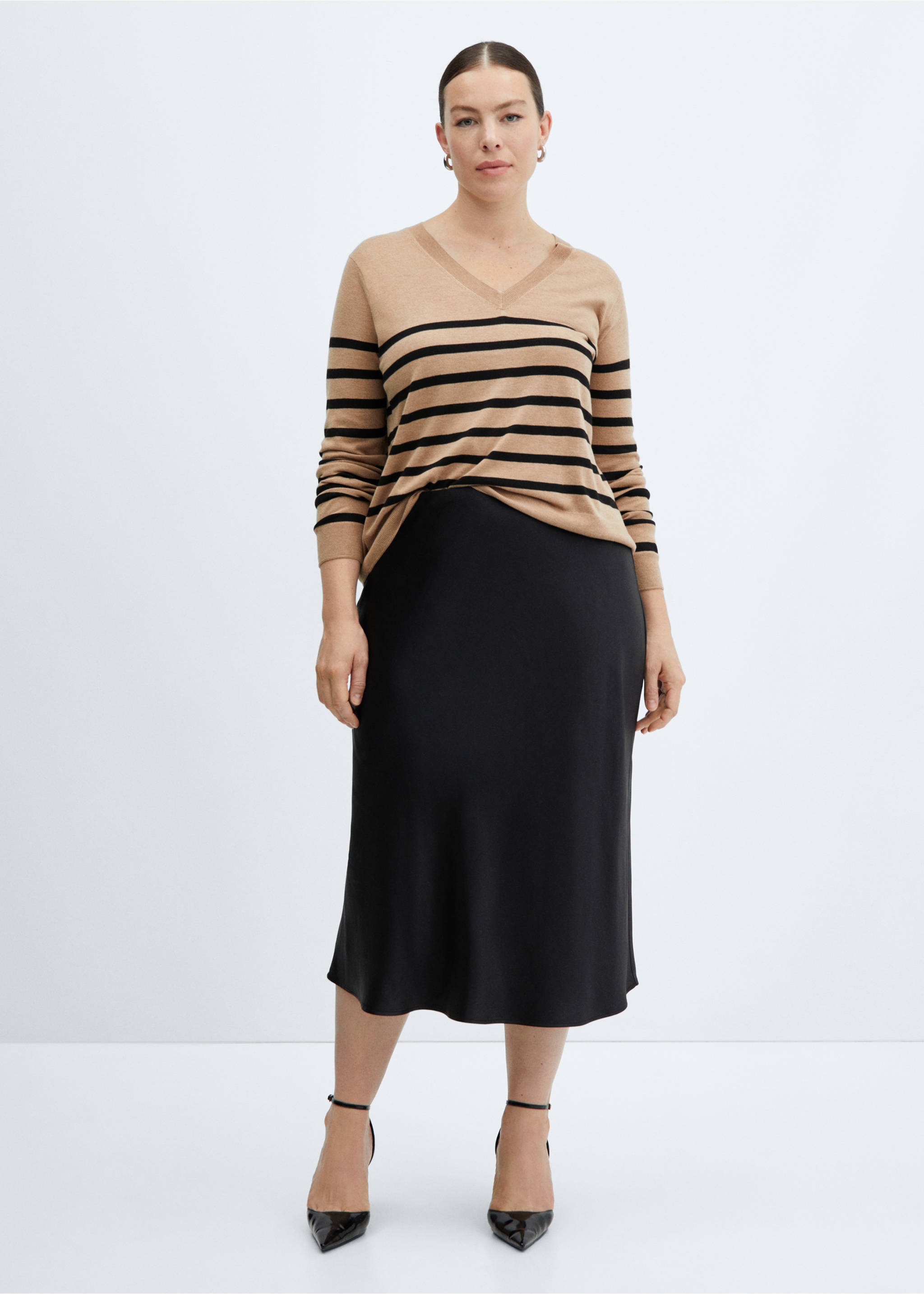 Striped fine-knit sweater - Details of the article 3, Medium Brown. Ref: 67020461-00.