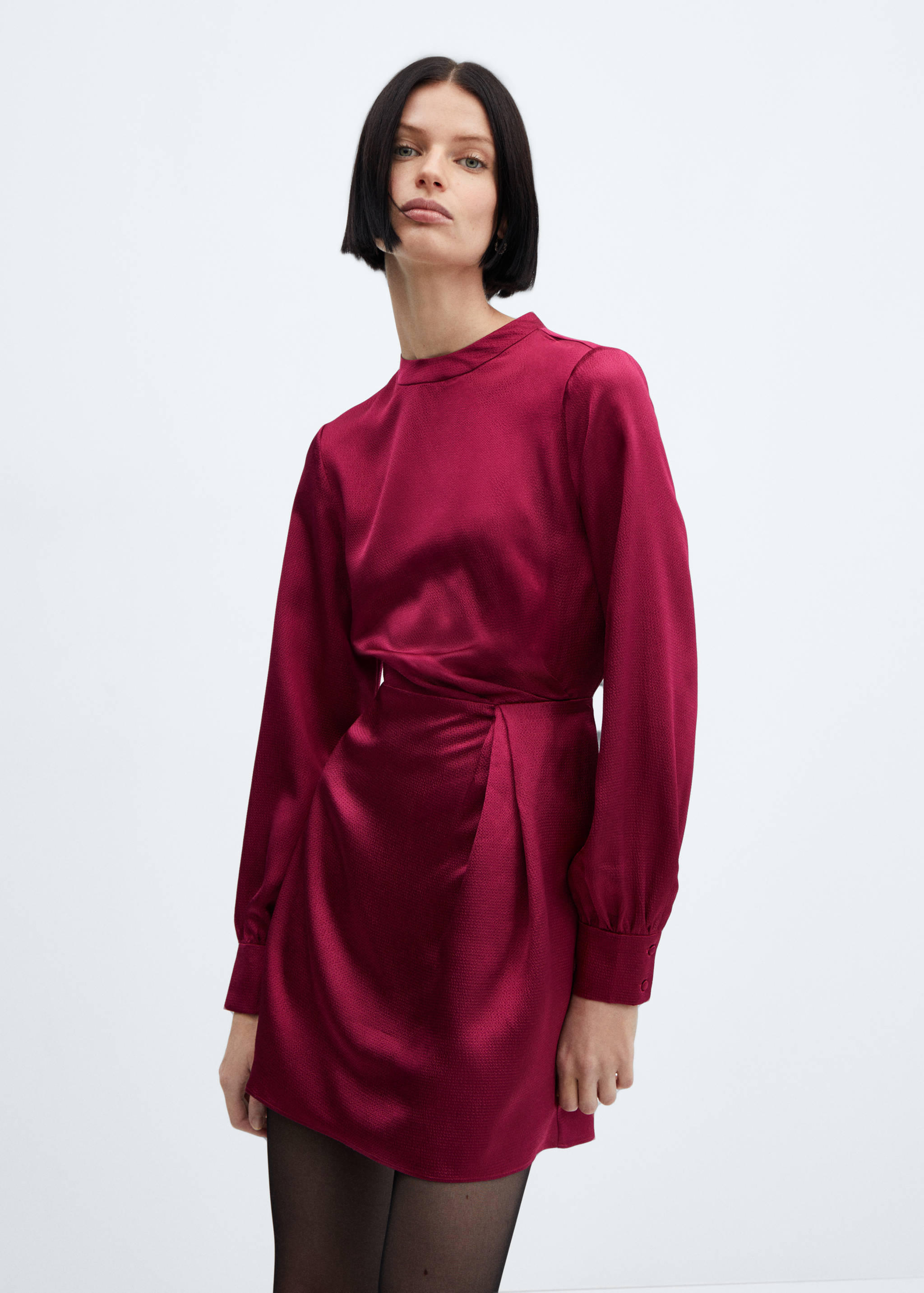 Satiniertes Kleid mit Ballonärmel - Mittlere Ansicht