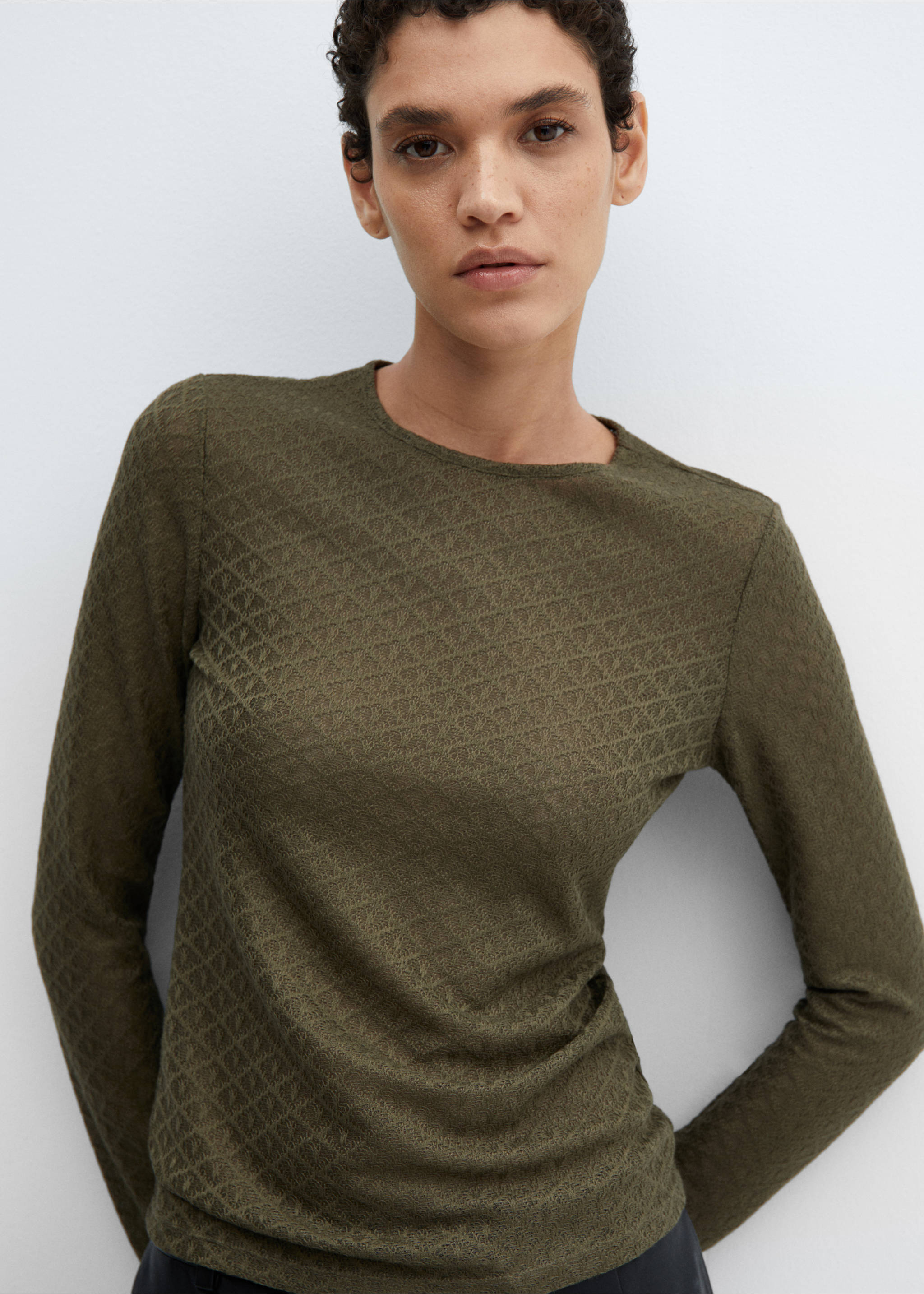 Textured knit t-shirt - Details of the article 1, Khaki. Ref: 67020467-00.