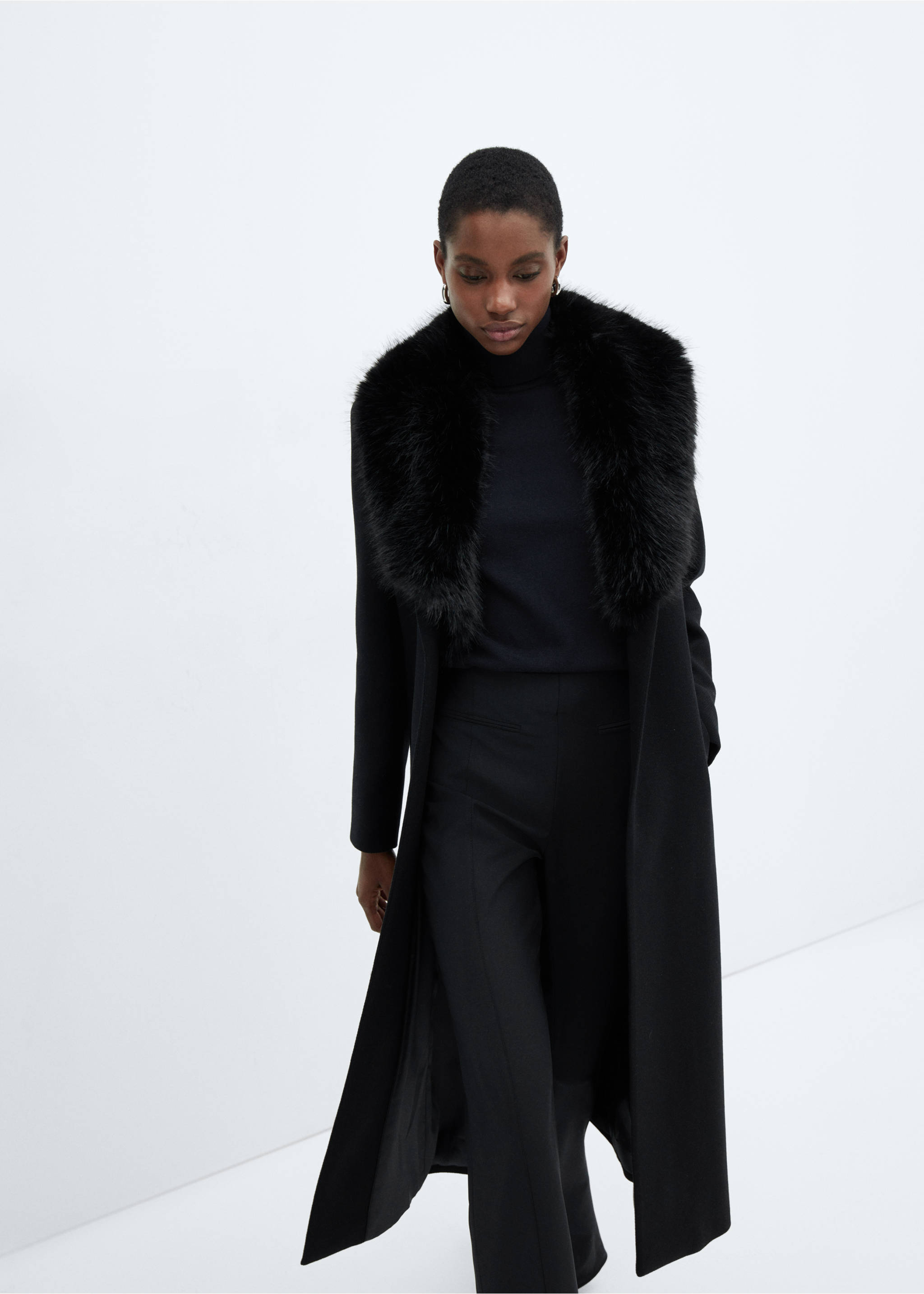Manteco wool coat with detachable fur collar - Details of the article 2, Black. Ref: 67020469-00.