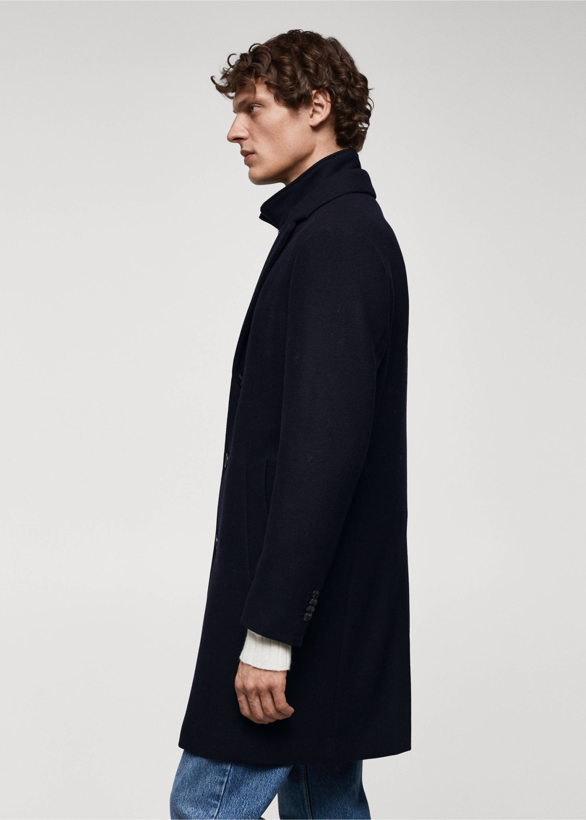 Wool coat with detachable collar - Details of the article 2, Dark Navy. Ref: 67020626-00.