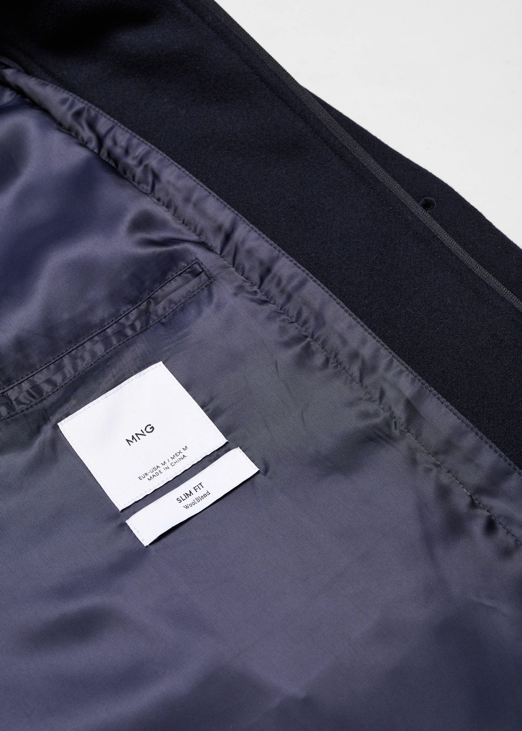 Wool coat with detachable collar - Details of the article 0