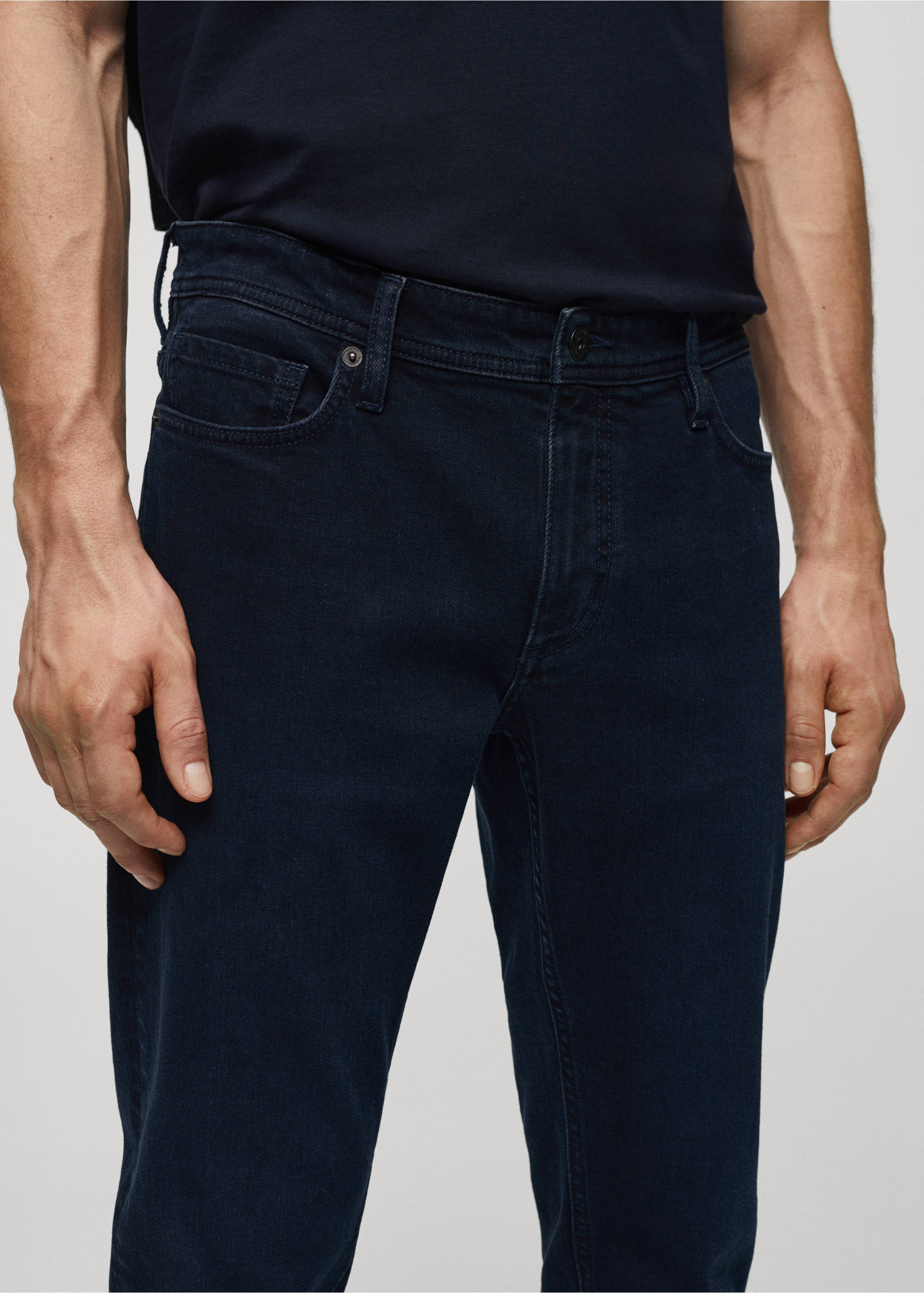 Jan slim-fit jeans - Details of the article 1, Deep Dark Blue. Ref: 67020646-00.
