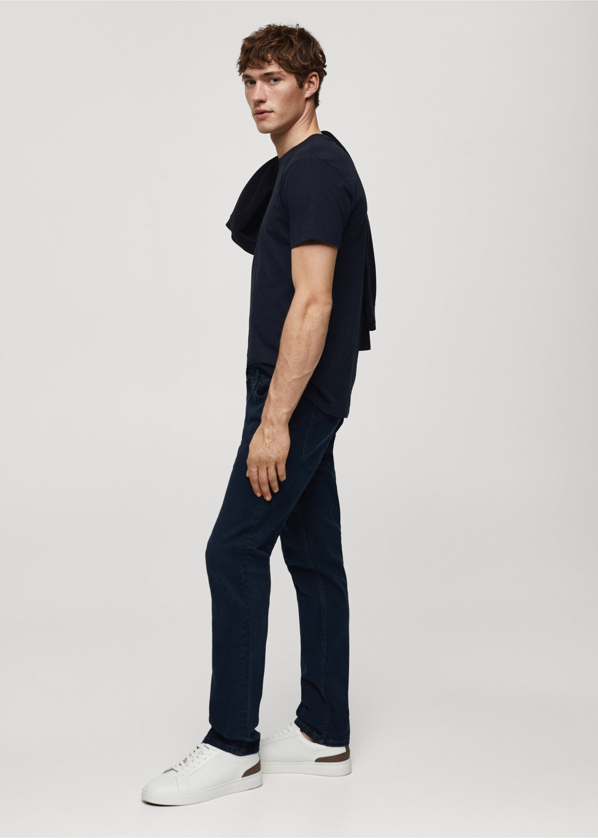 Jan slim-fit jeans - Details of the article 2, Deep Dark Blue. Ref: 67020646-00.