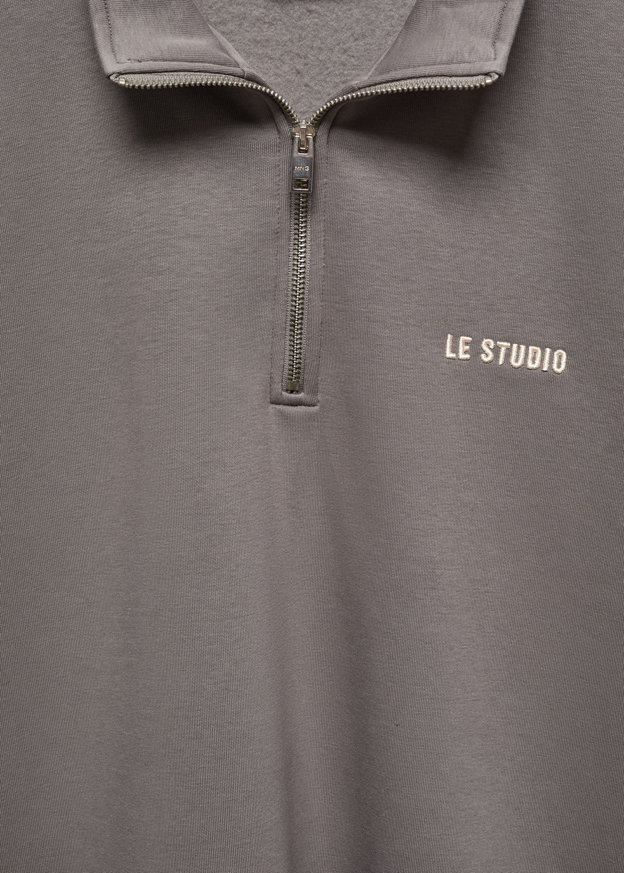 Baumwoll-Sweatshirt mit Zip-Kragen - Detail des Artikels 8