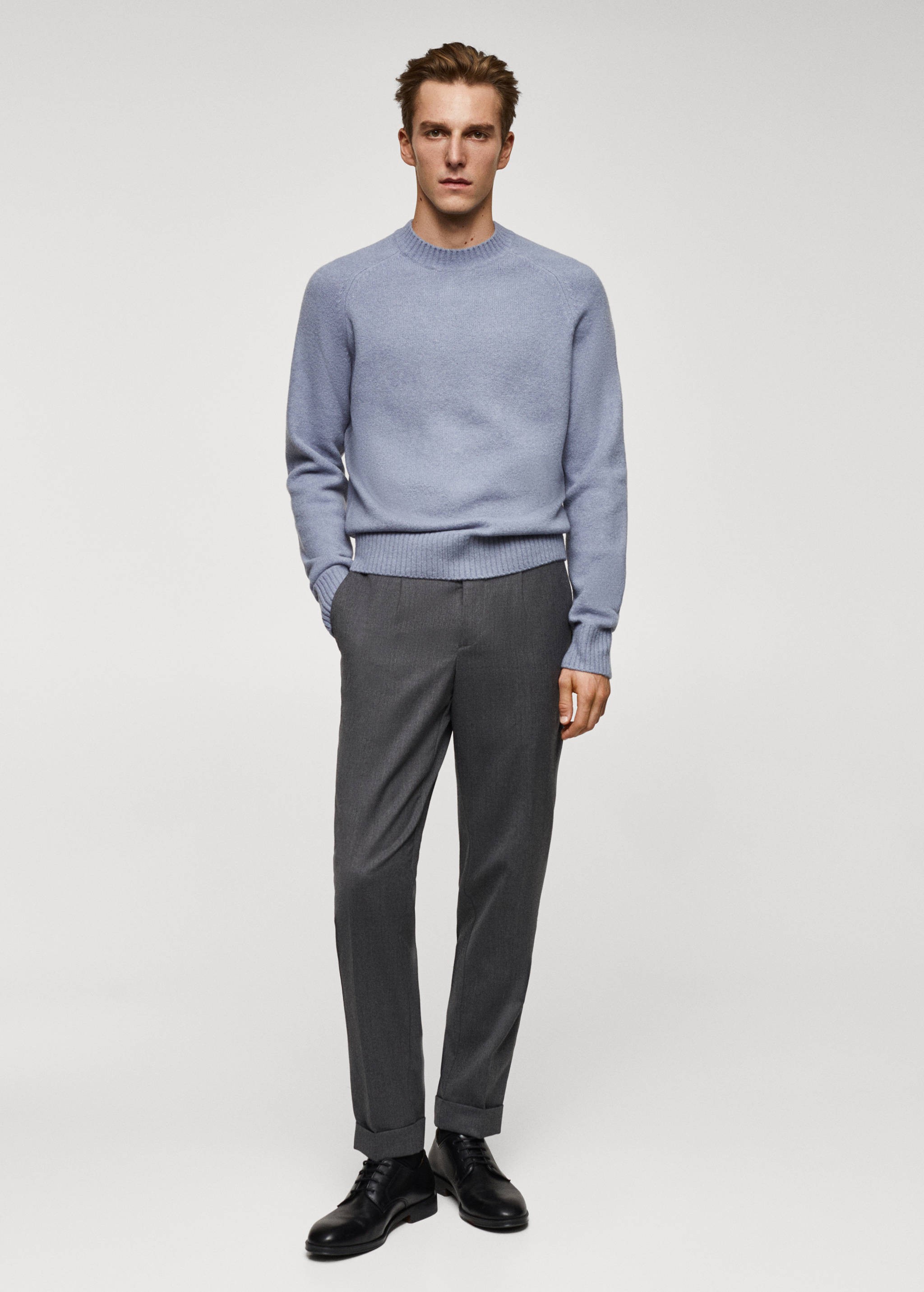 Knitted sweater with ribbed details - General plane