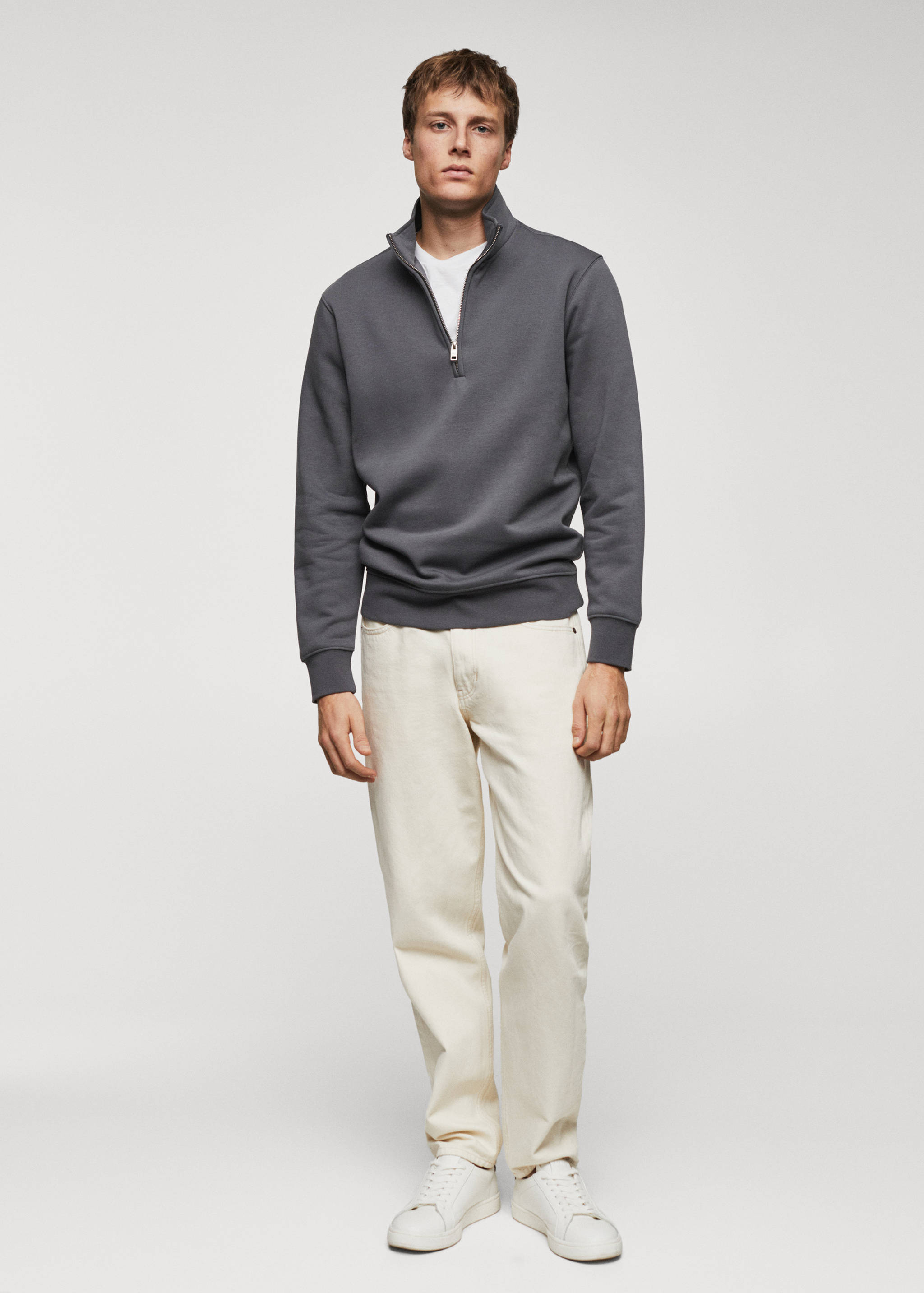 Cotton sweatshirt with zipper neck - General plane