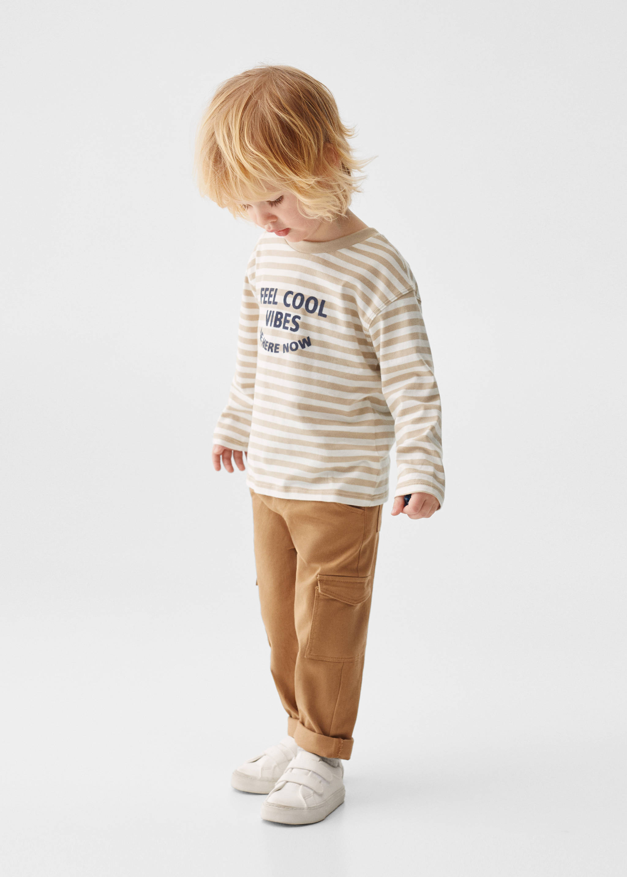 Langärmliges T-Shirt mit Streifen - Allgemeine Ansicht