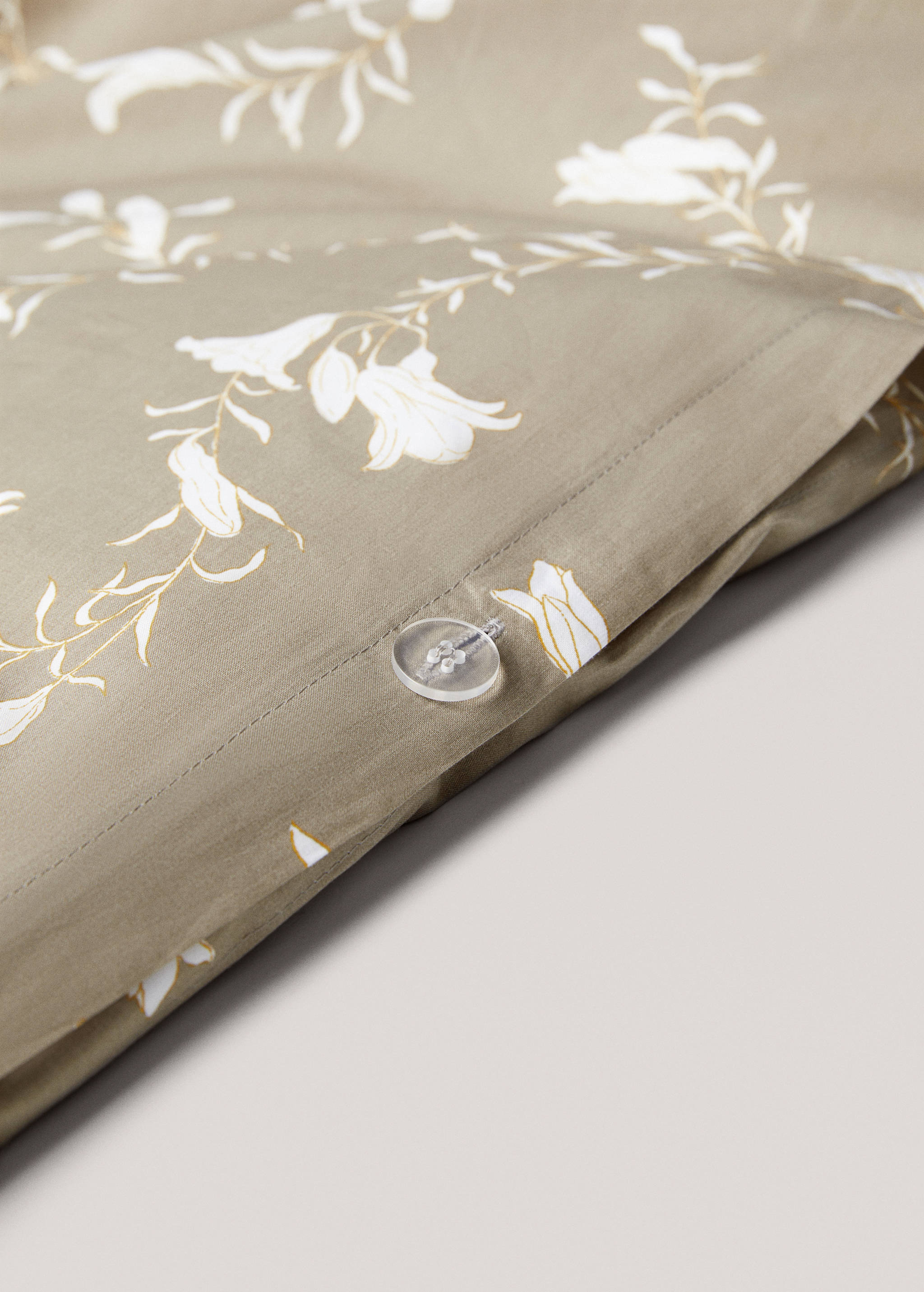 Duvet cover with contrasting flowers 150cm - Details of the article 2