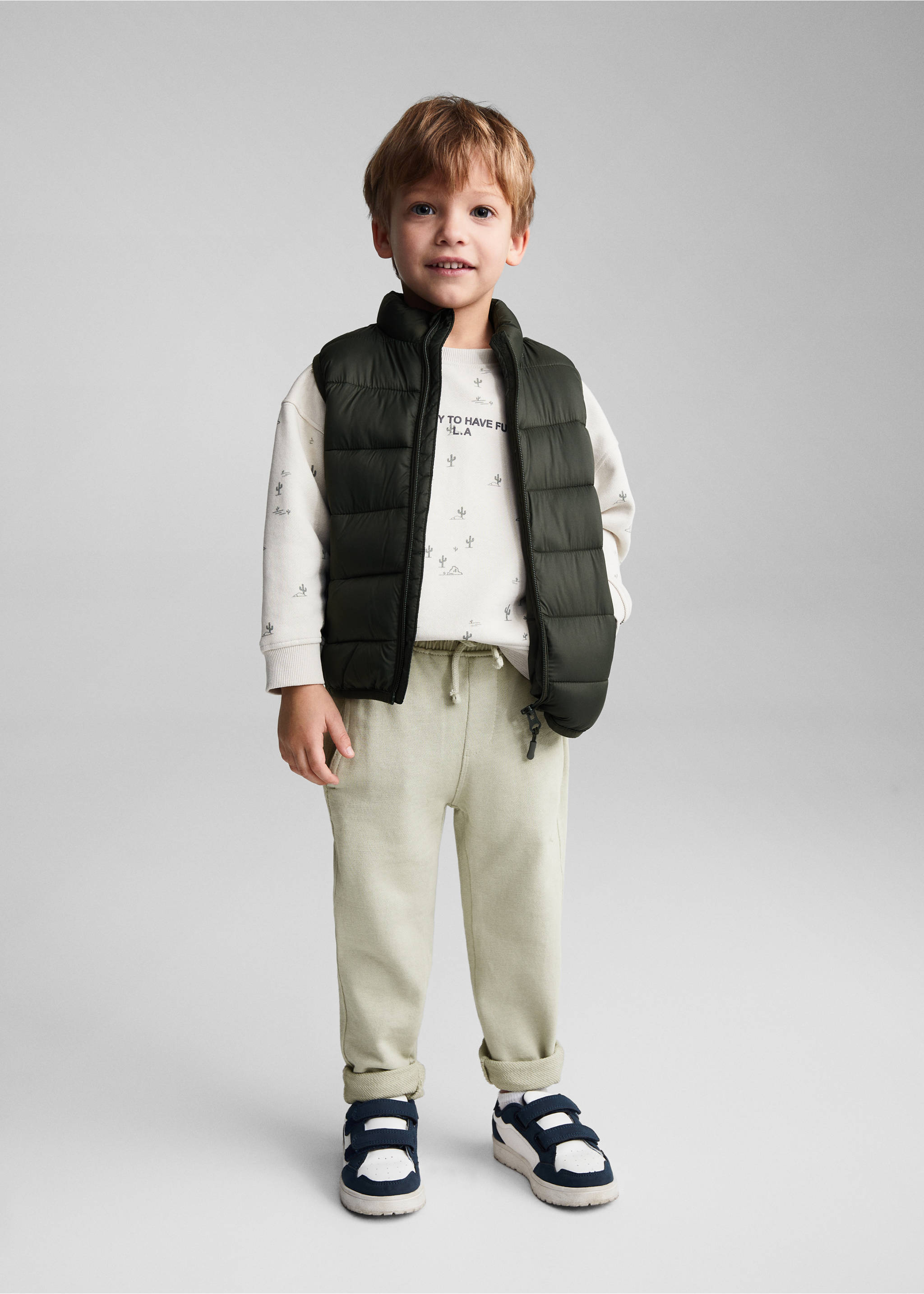 Quilted gilet - General plane, Khaki. Ref: 67022011-00.