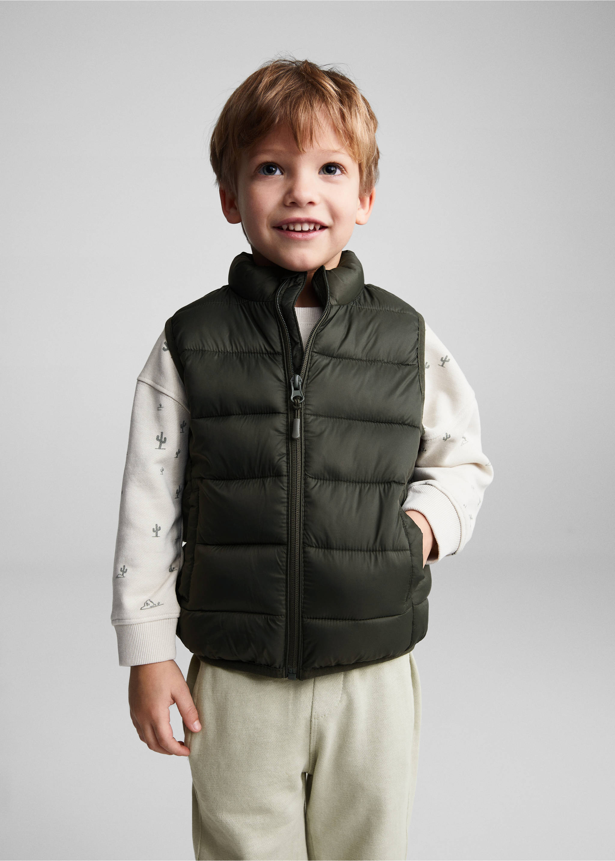 Quilted gilet - Medium plane, Khaki. Ref: 67022011-00.
