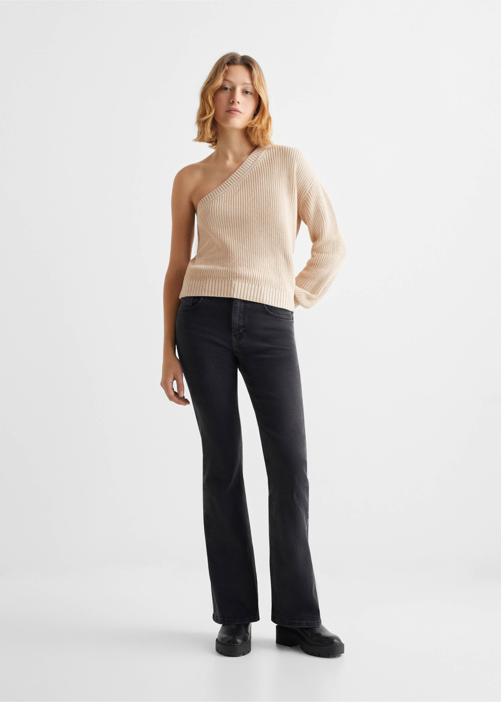 Asymmetric knit sweater - General plane, Beige. Ref: 67022528-00.