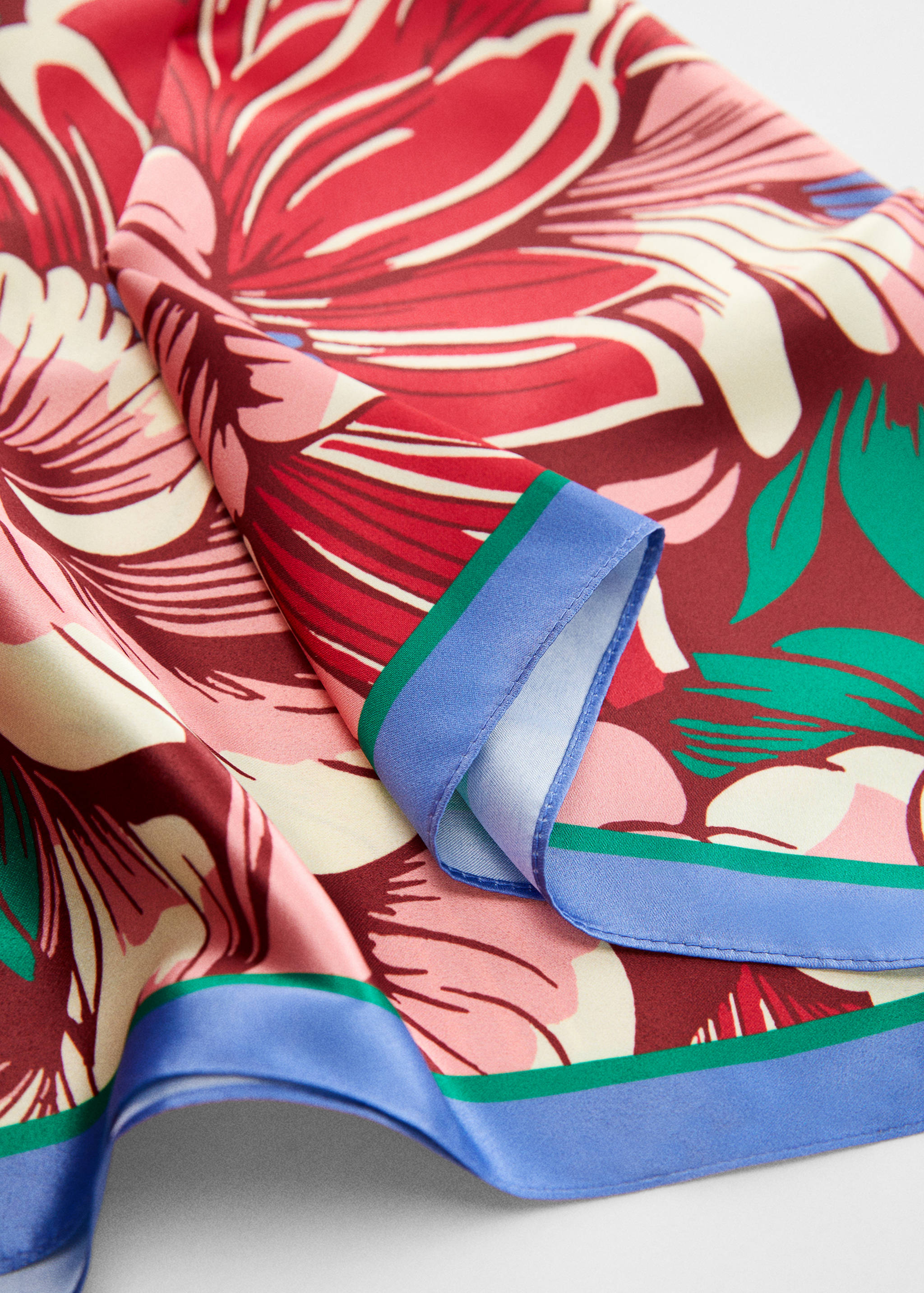 Foulard à fleurs - Détail de l'article 1