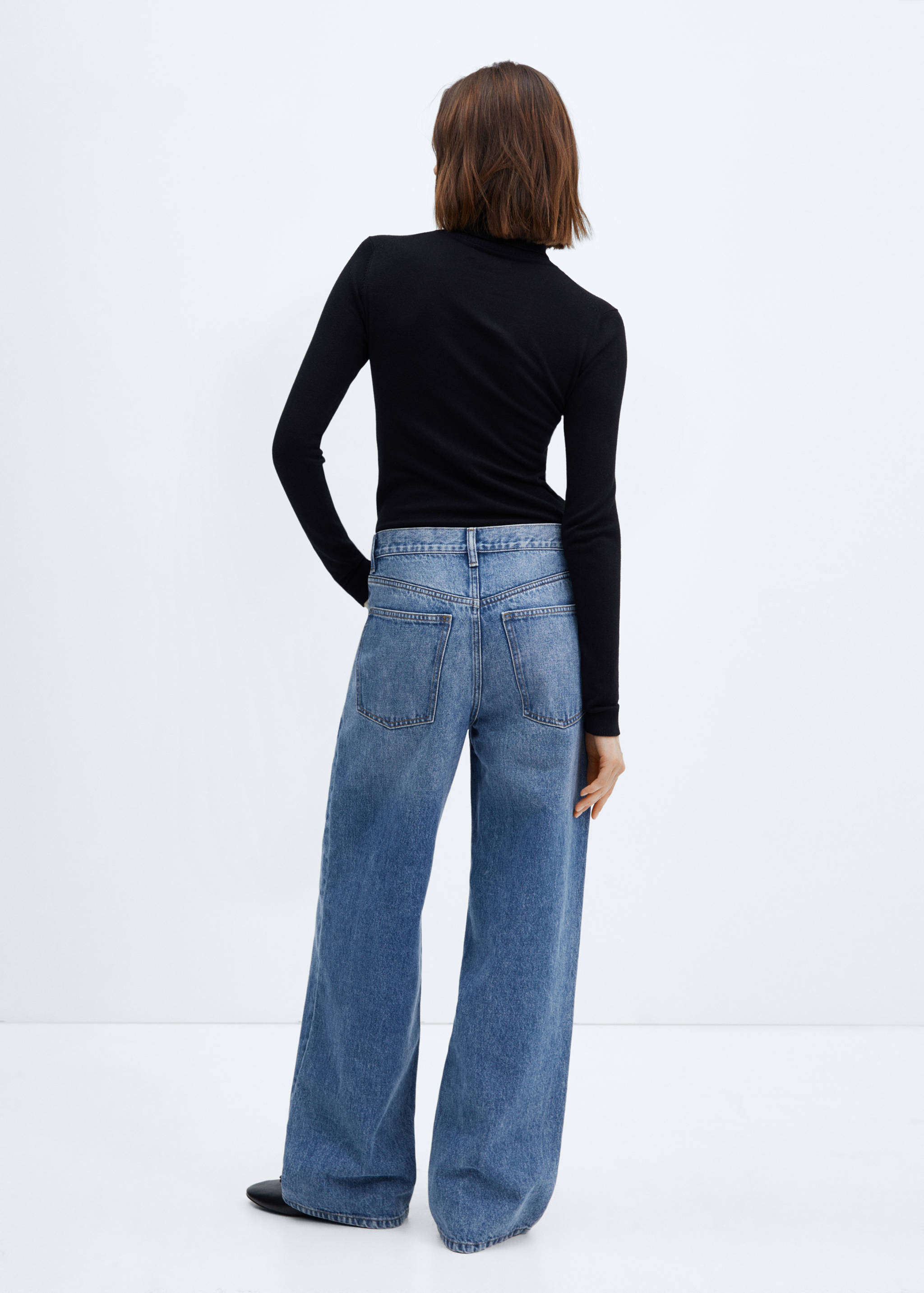 Loose mid-rise wide leg jeans - Reverse of the article