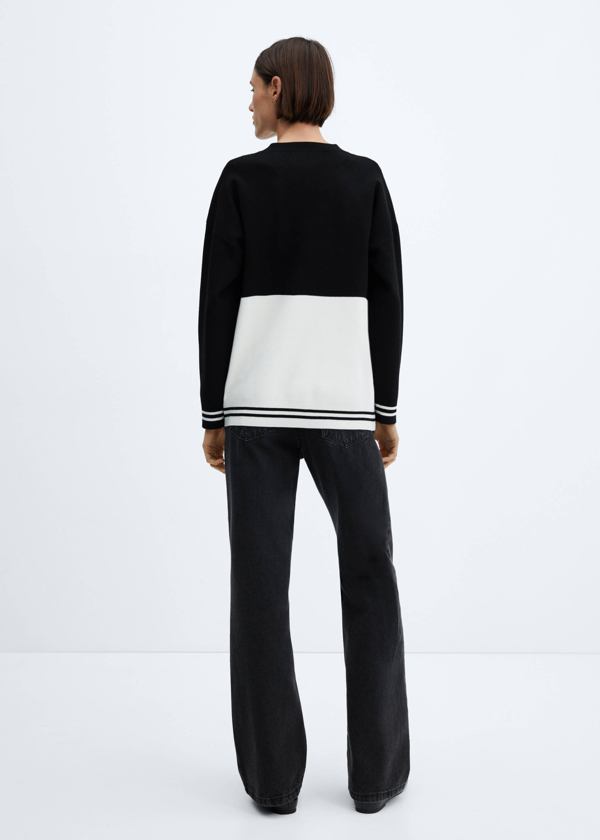 Bicolour knit sweater - Reverse of the article