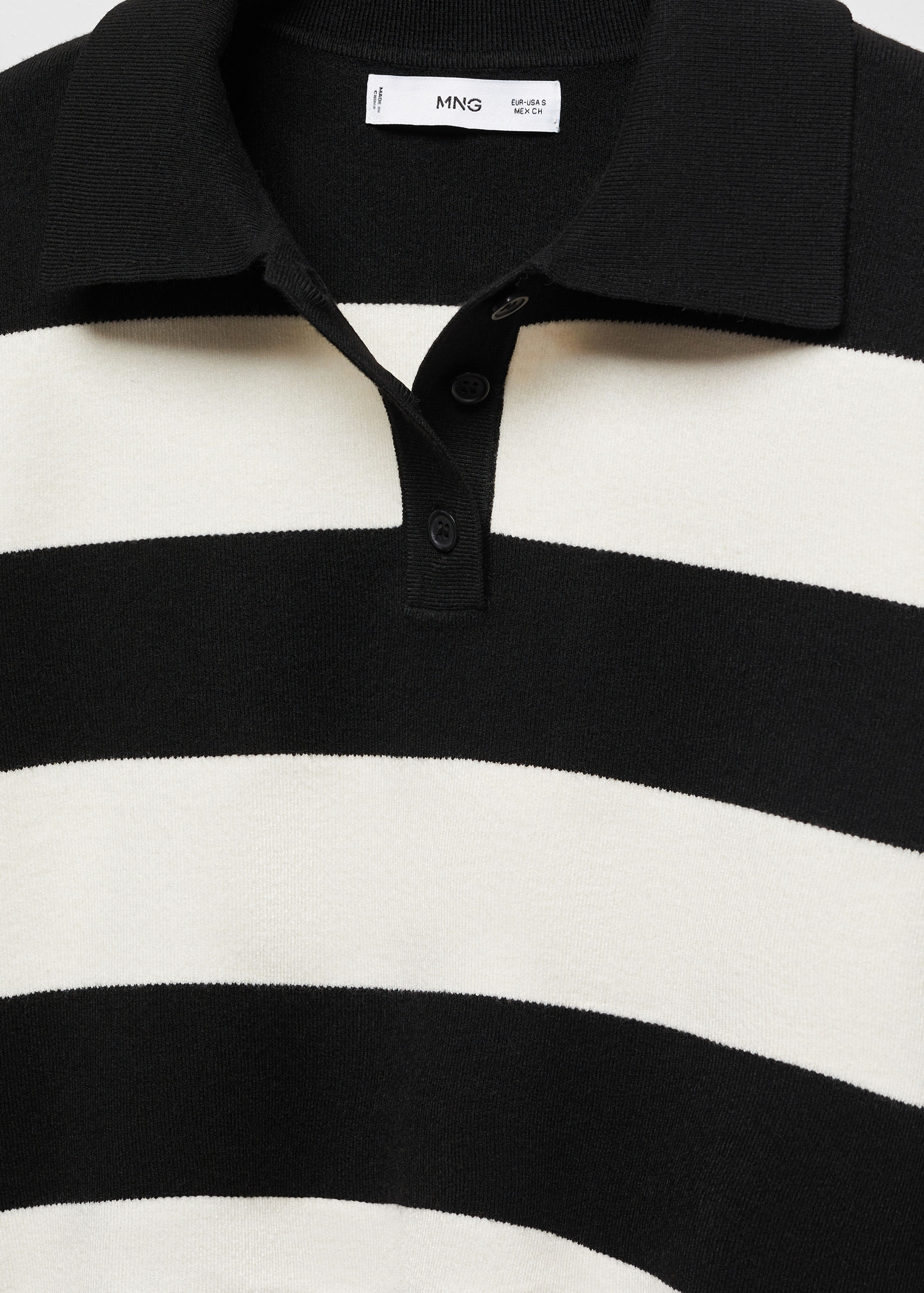 Gestreifter Pullover mit Polokragen - Detail des Artikels 8