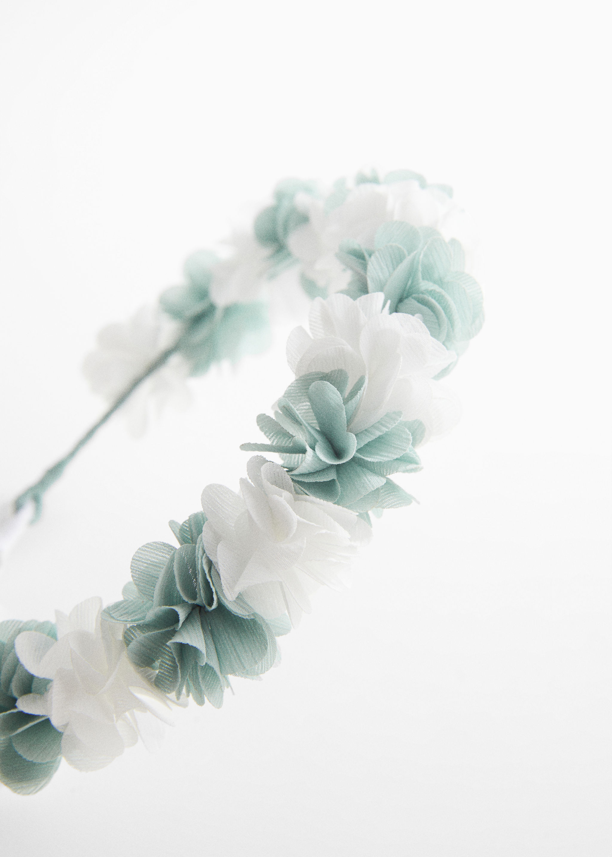 Headband with embossed flowers - Details of the article 1