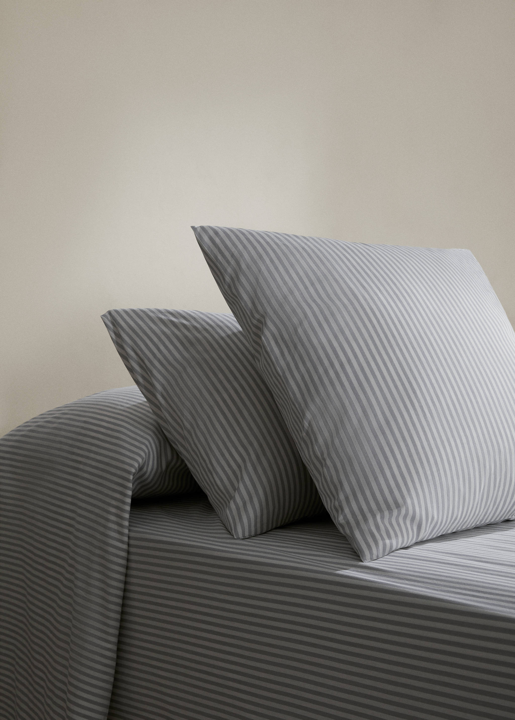 Striped cotton pillowcase 60x60cm (Pack of 2) - General plane