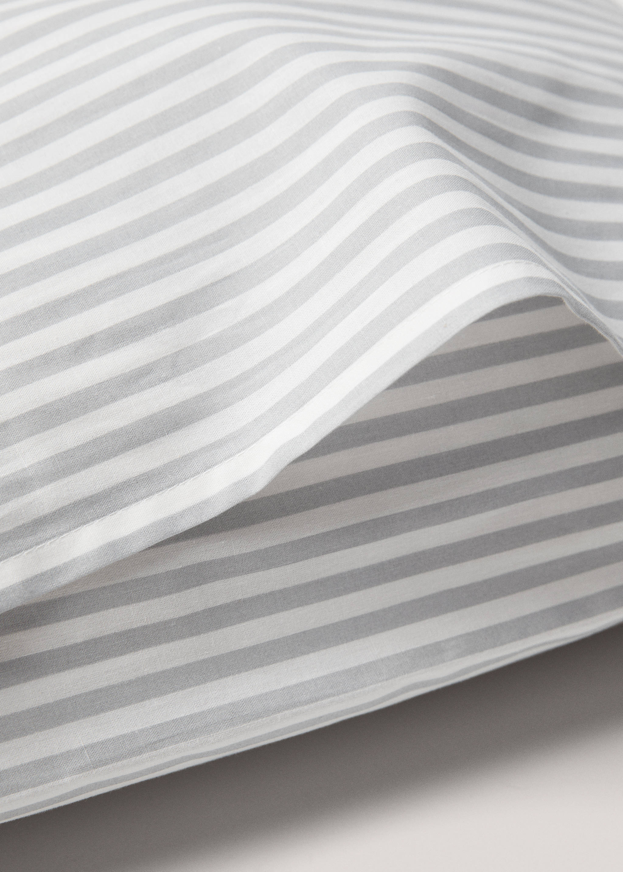 Striped cotton pillowcase 60x60cm (Pack of 2) - Details of the article 2