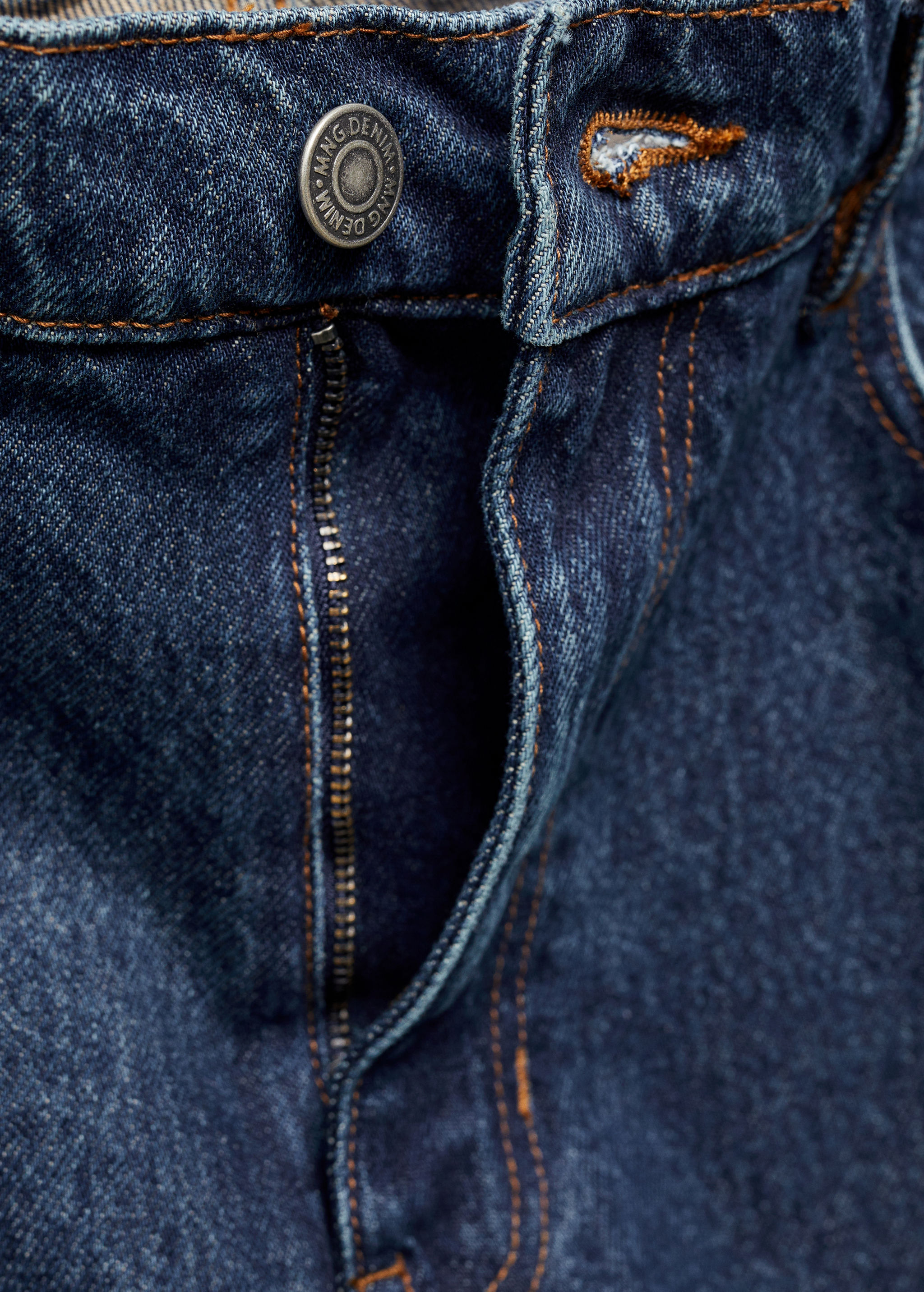 Straight-Fit-Jeans mit dunkler Waschung - Detail des Artikels 8