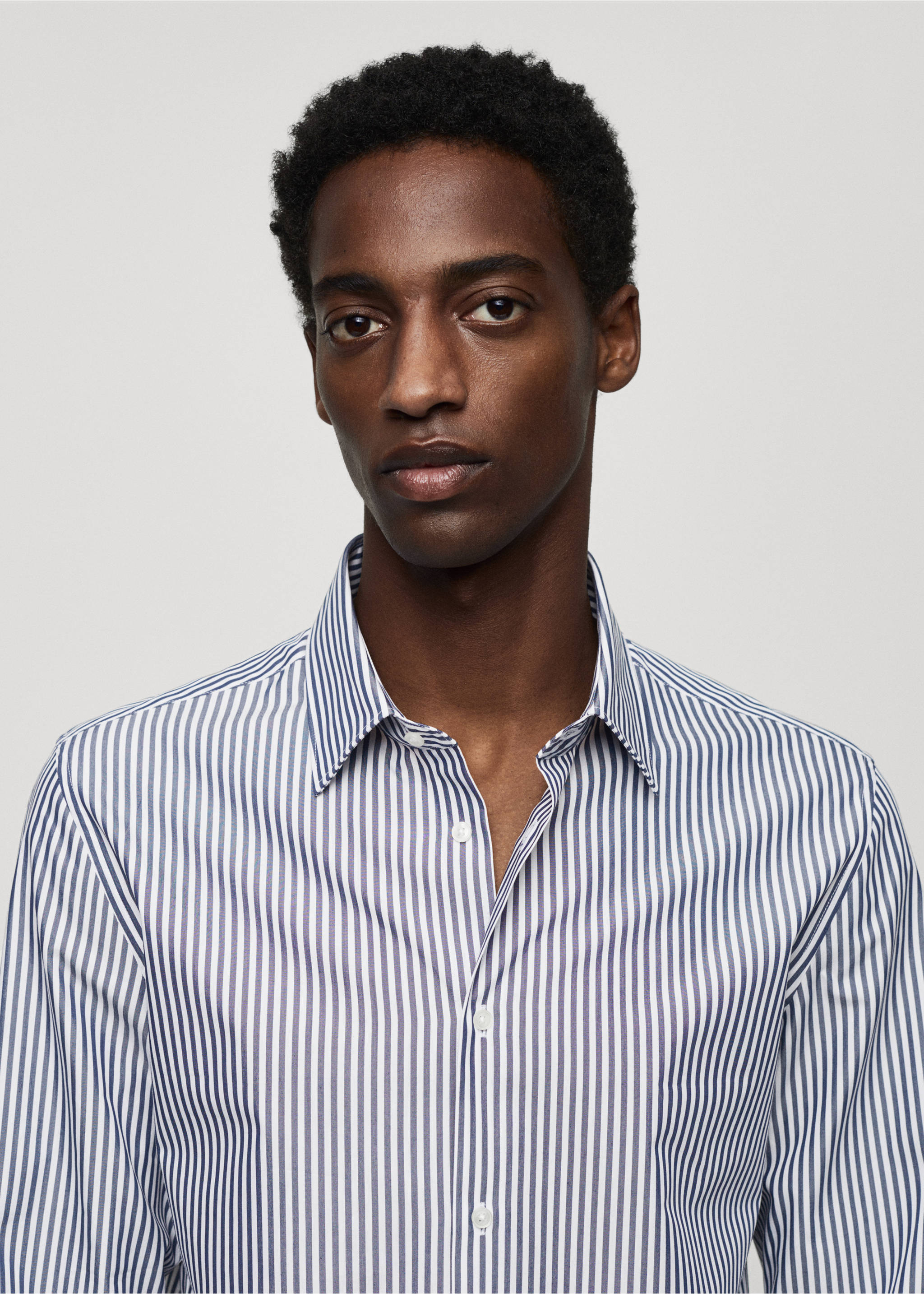 Slim-fit striped Coolmax® shirt - Details of the article 1, Blue. Ref: 67024449-00.
