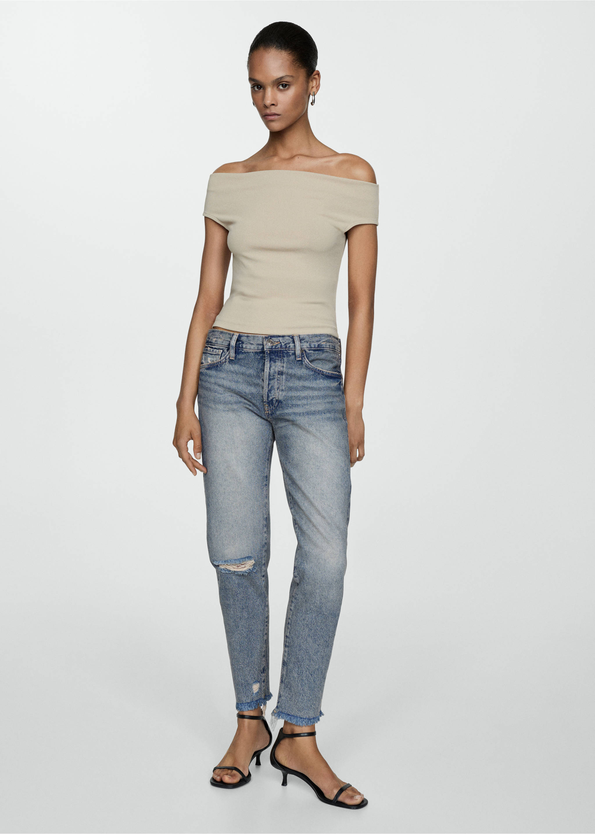 Ripped low-rise girlfriend jeans - General plane, Medium Vintage Blue. Ref: 67024790-00.