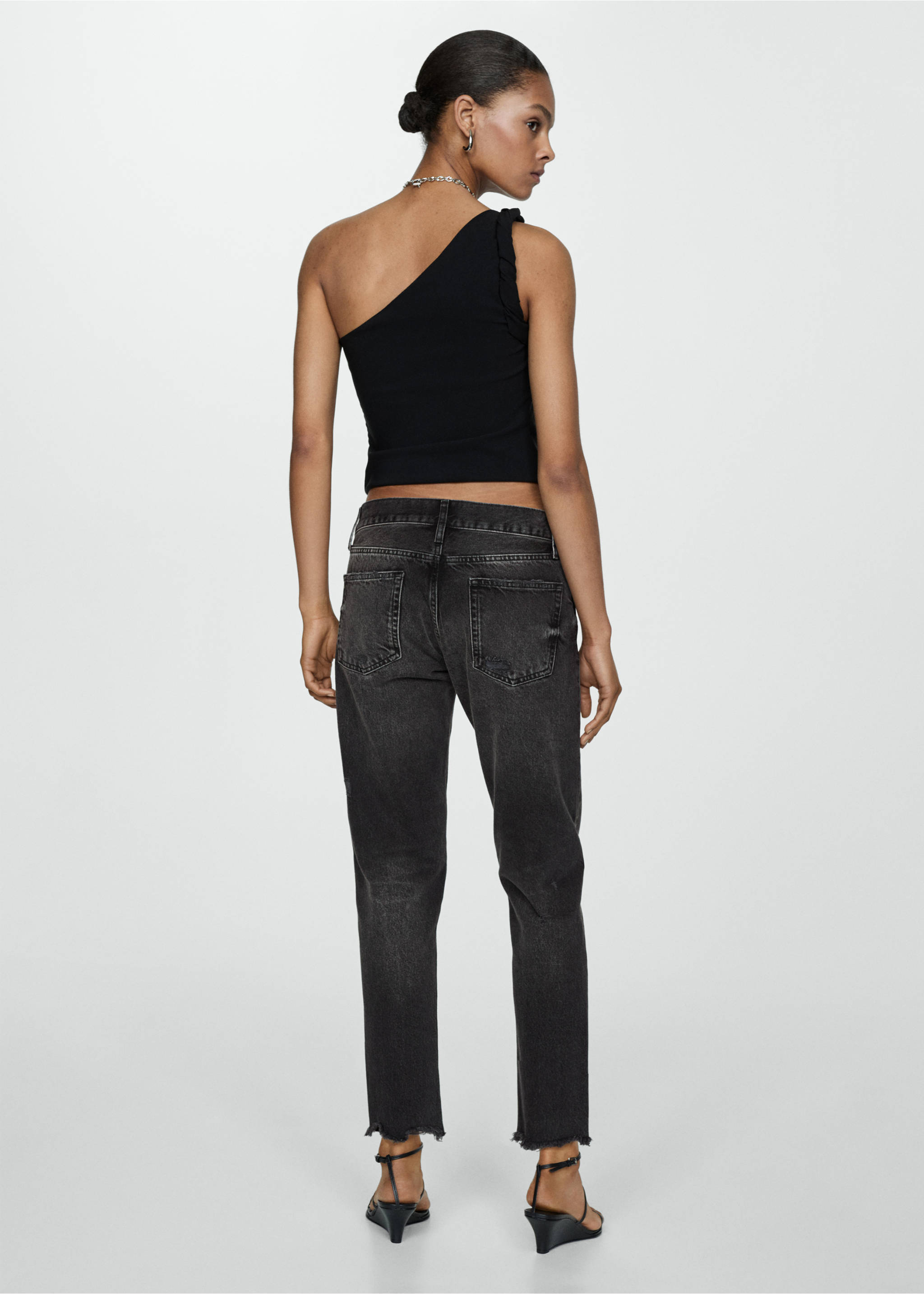 Ripped low-rise girlfriend jeans - Reverse of the article, Black denim. Ref: 67024791-00.