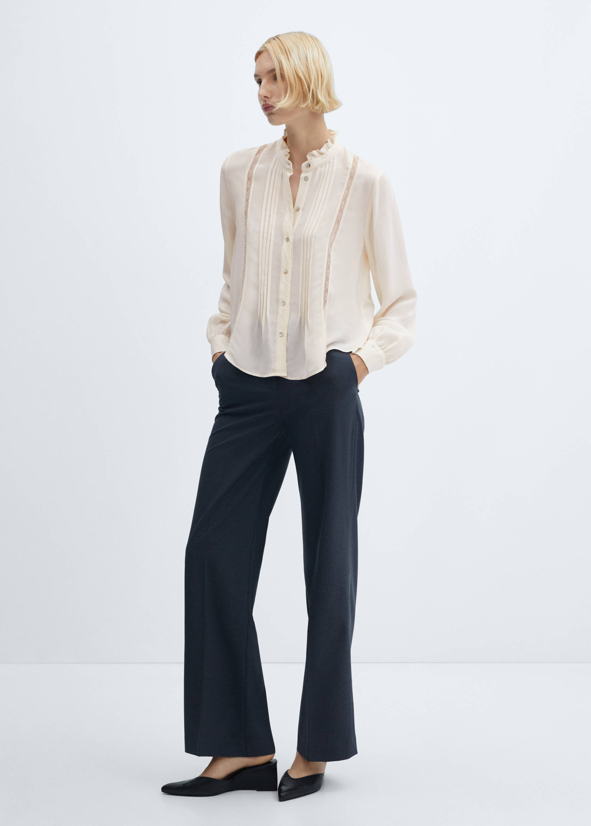 Lace trim shirt - General plane