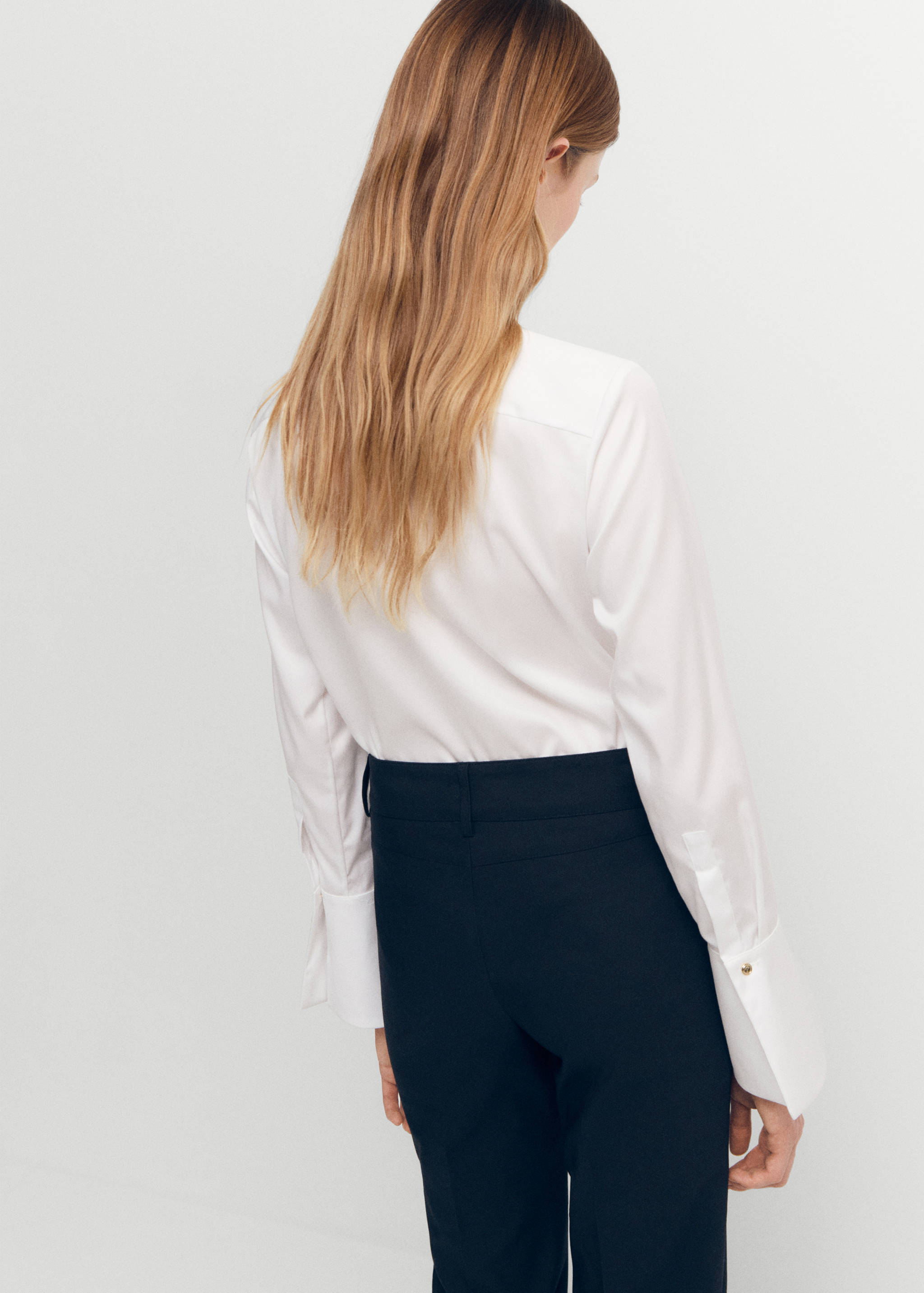 Cotton shirt with flared sleeves - Reverse of the article