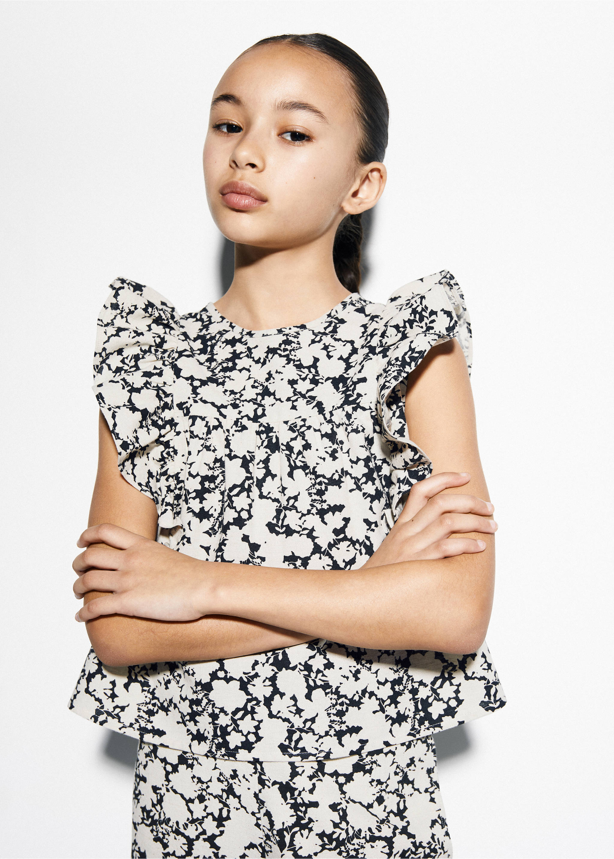 Lněná halenka s volány - Detail zboží 1, Černá. Ref: 67025739-00.