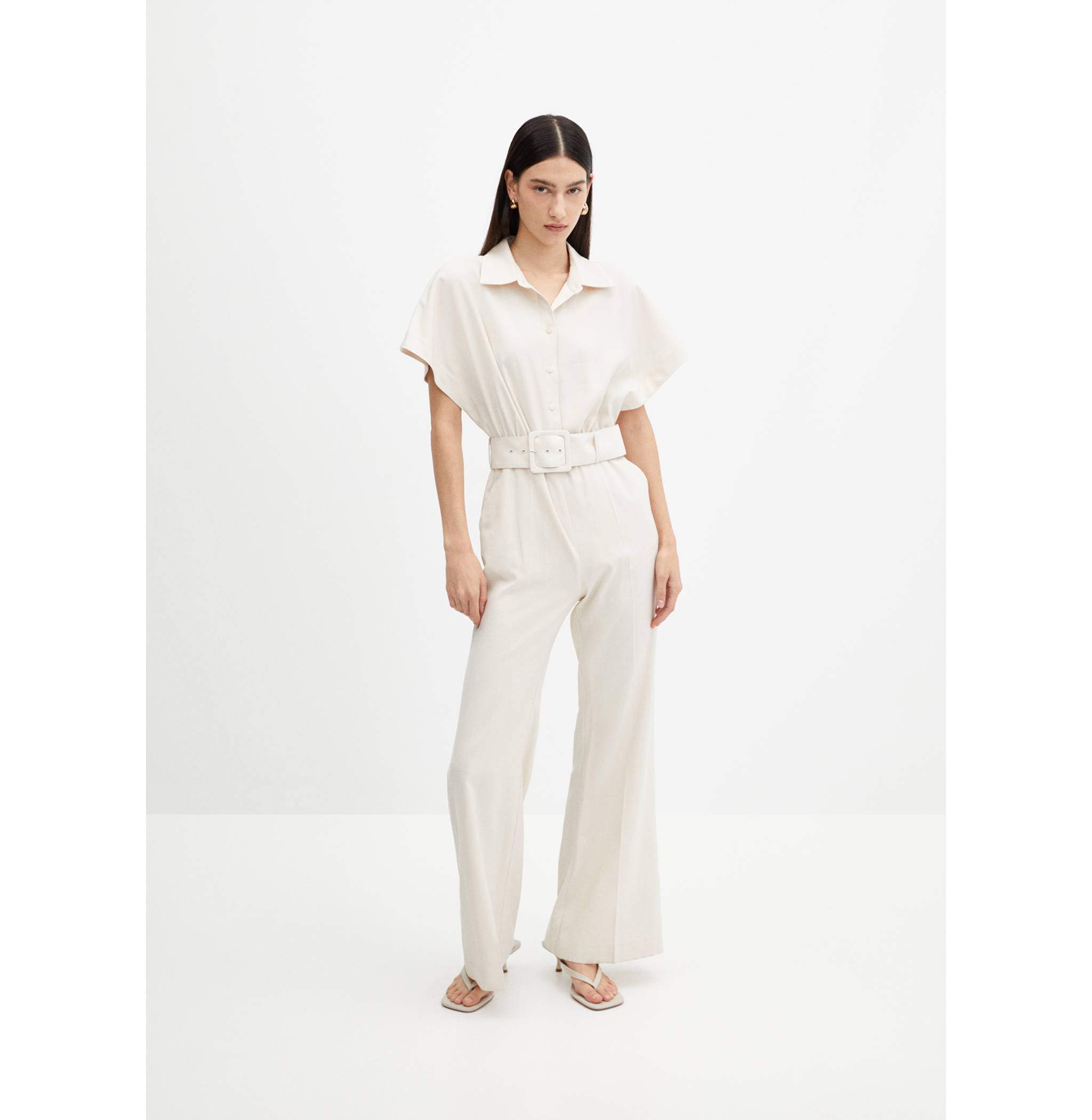 Langer Jumpsuit mit Gürtel - Allgemeine Ansicht