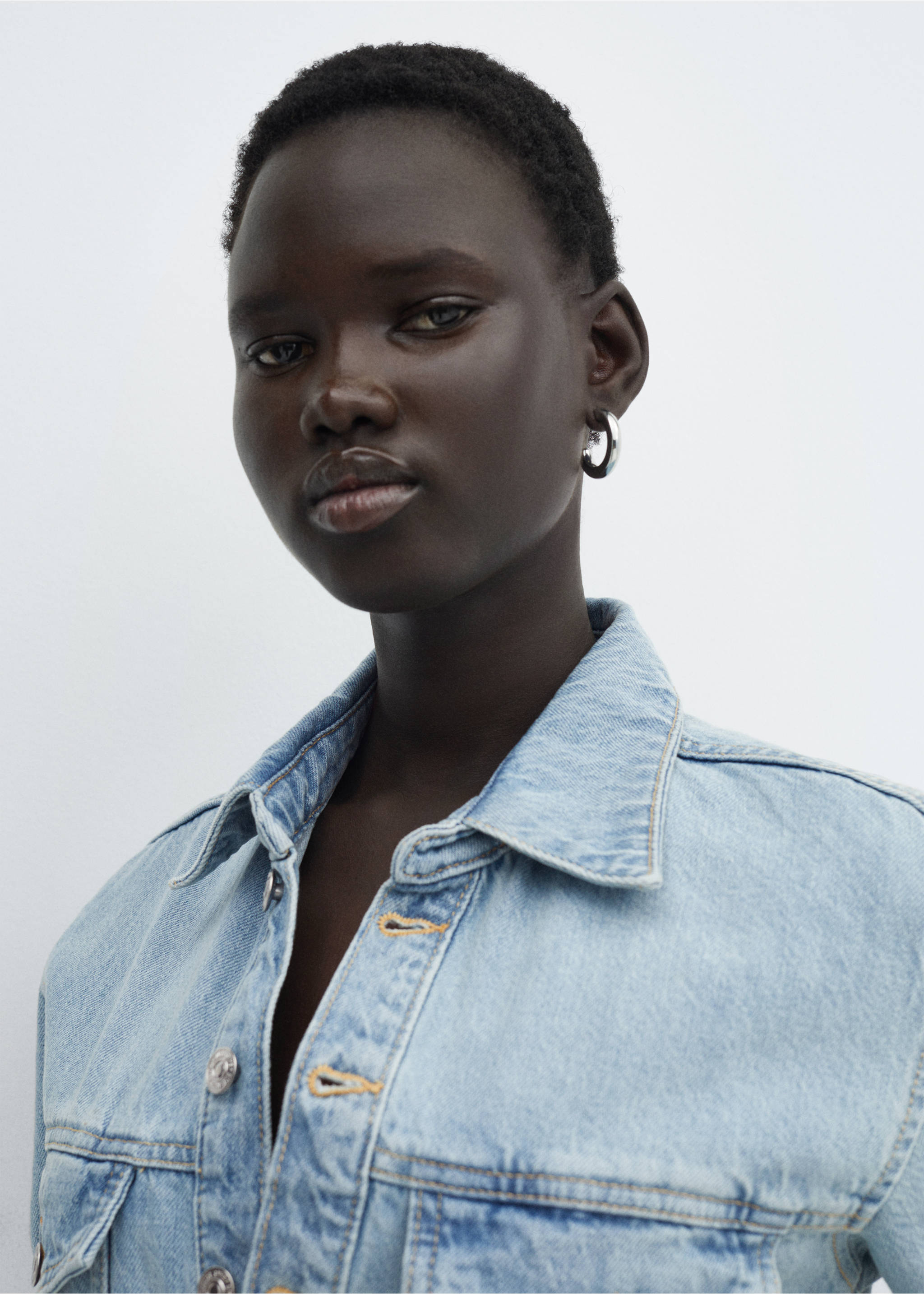 Denim jumpsuit buttons - Details of the article 1, Medium Blue. Ref: 67025744-00.