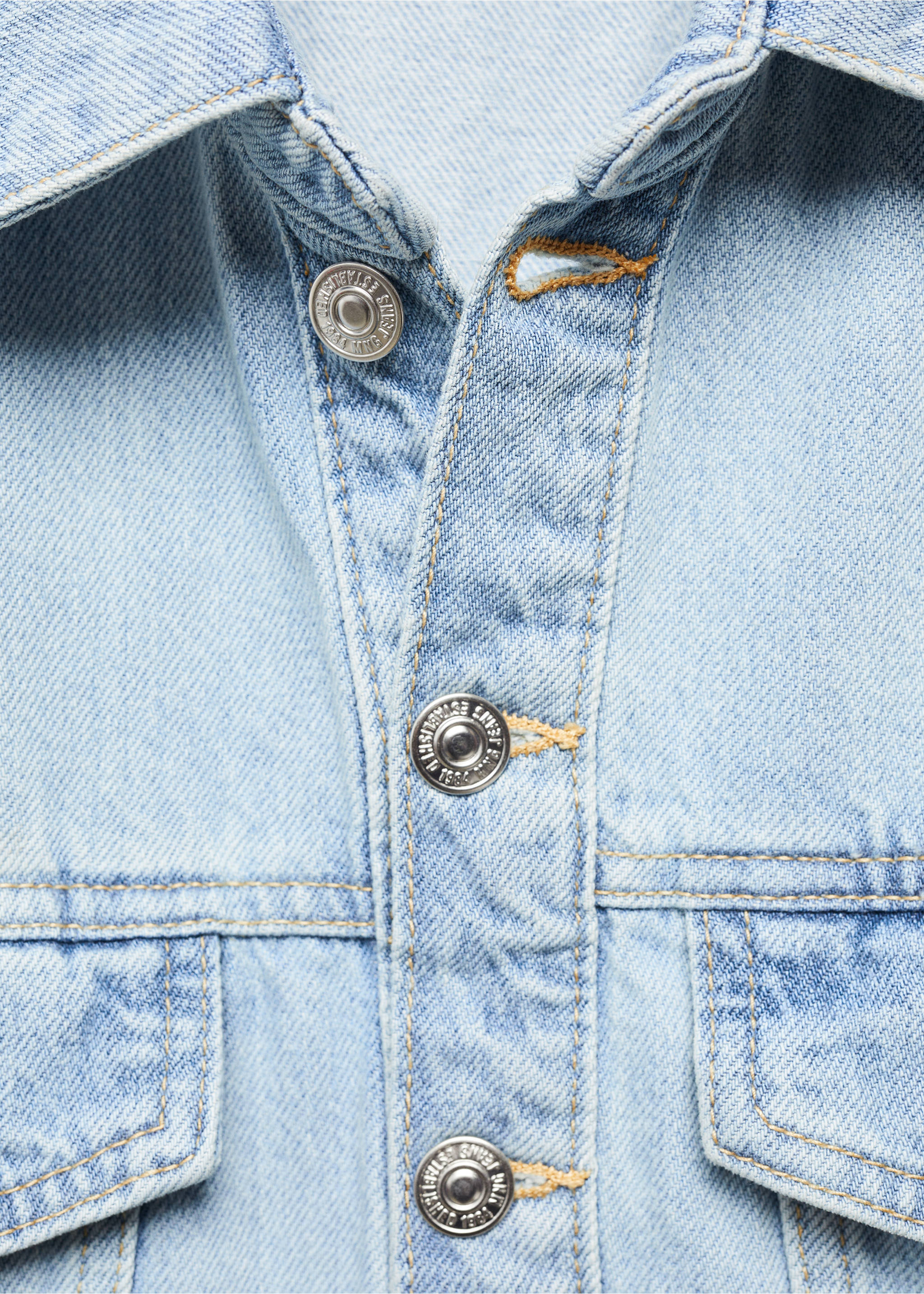 Denim jumpsuit buttons - Details of the article 8, Medium Blue. Ref: 67025744-00.
