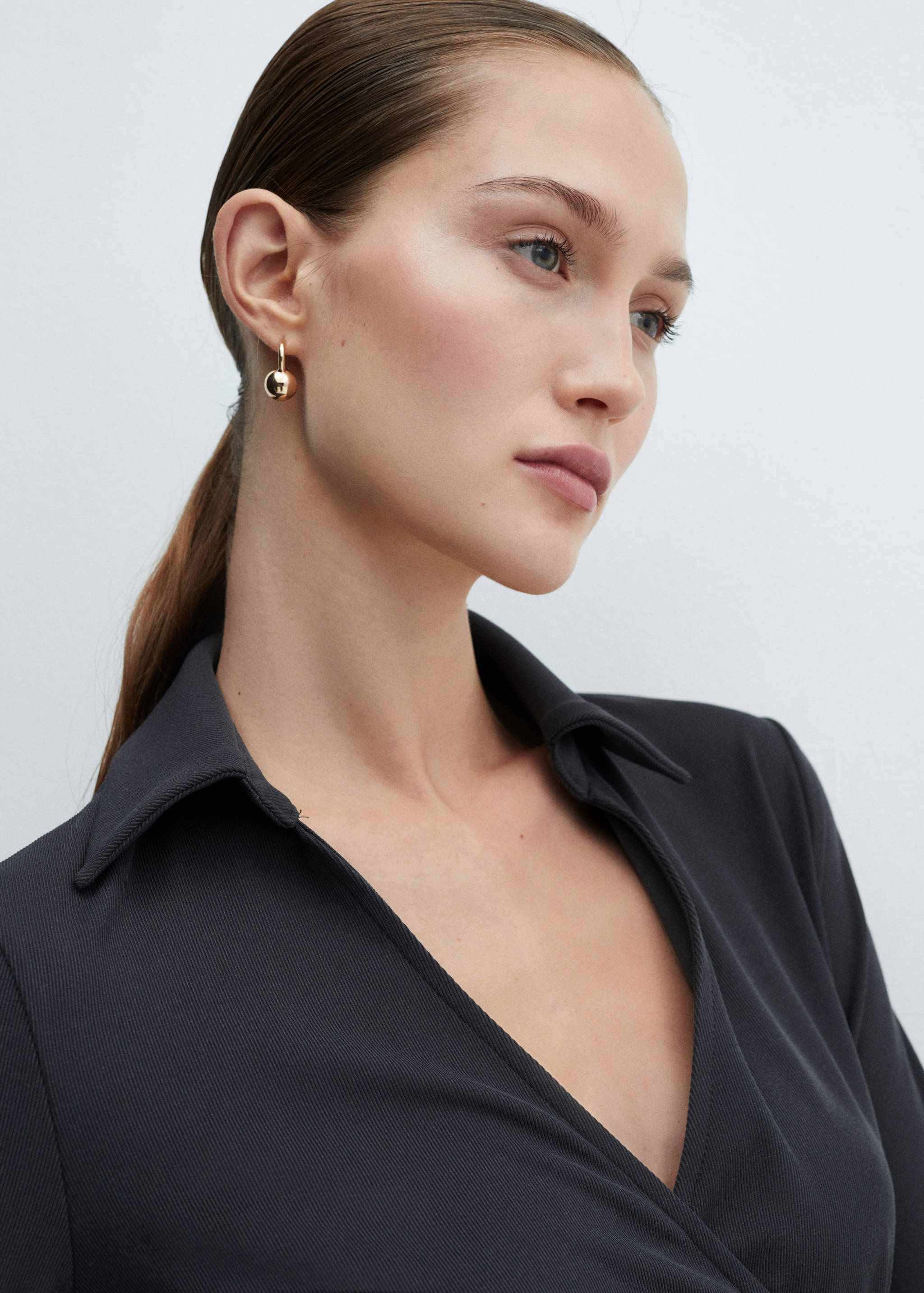 Blusa cruzada escote pico - Detalle del artículo 1