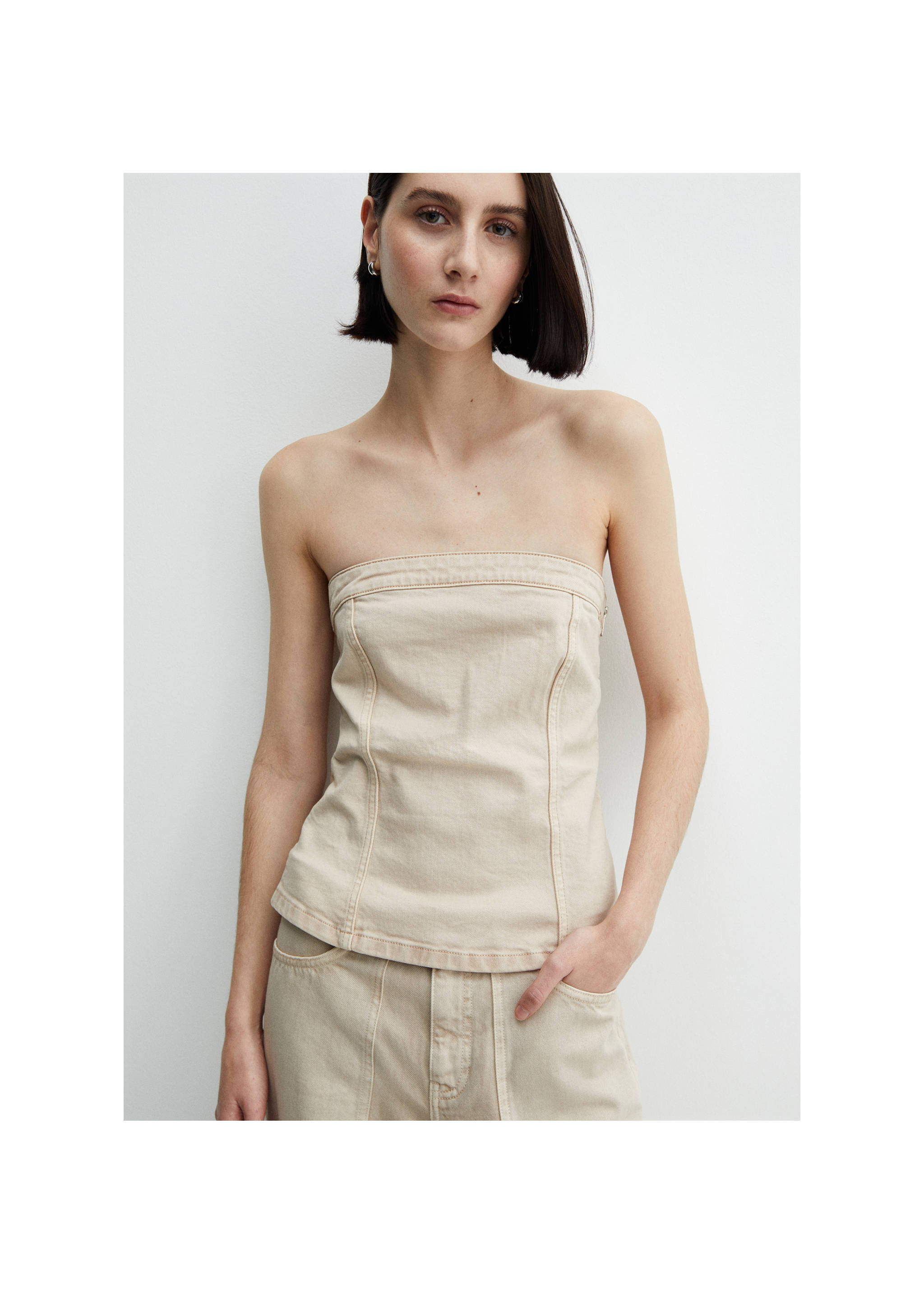Top din denim fără bretele - Plan mediu, Nisipiu. Ref: 67025751-00.