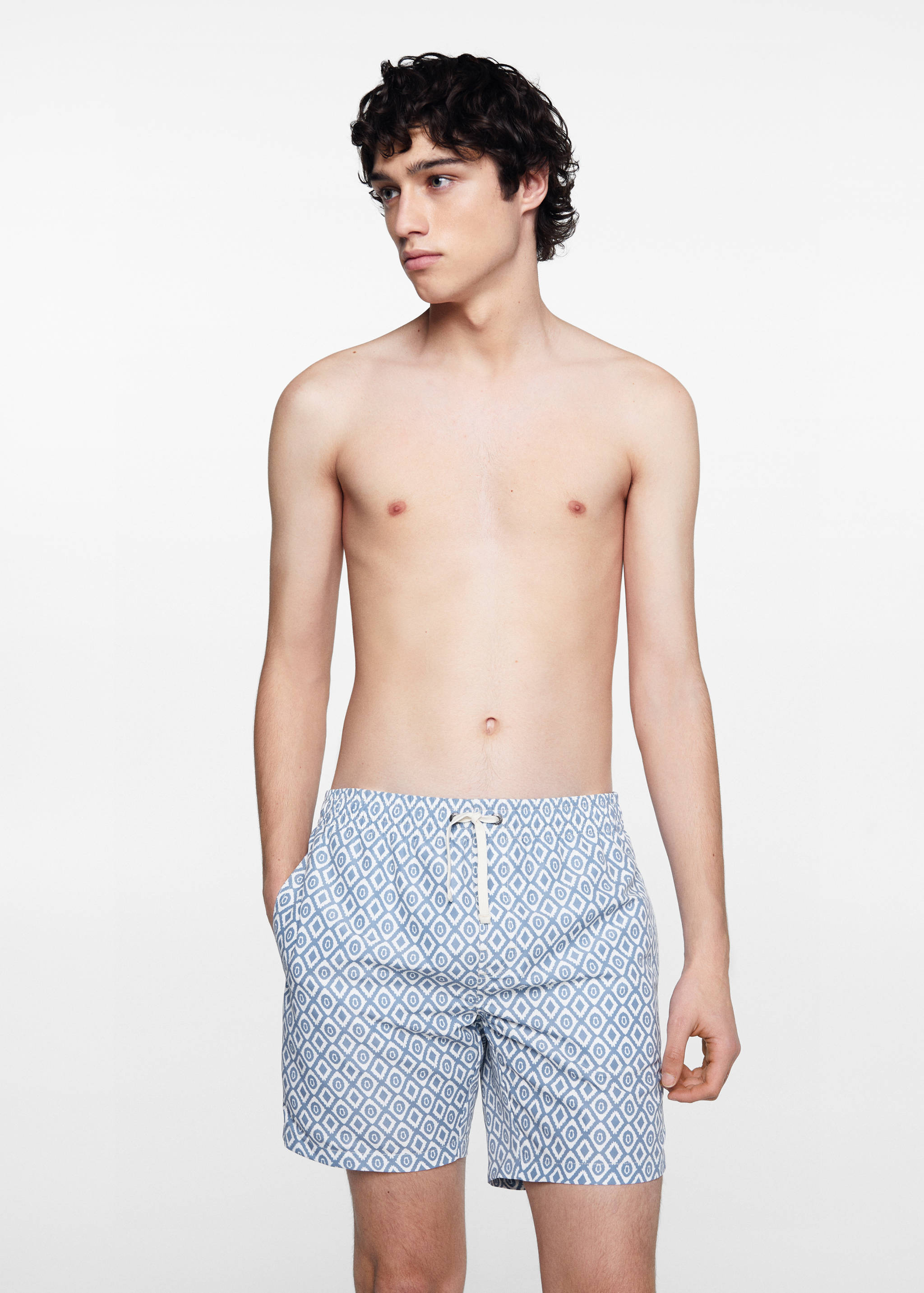 Fato de banho estampado geométrico - Plano médio