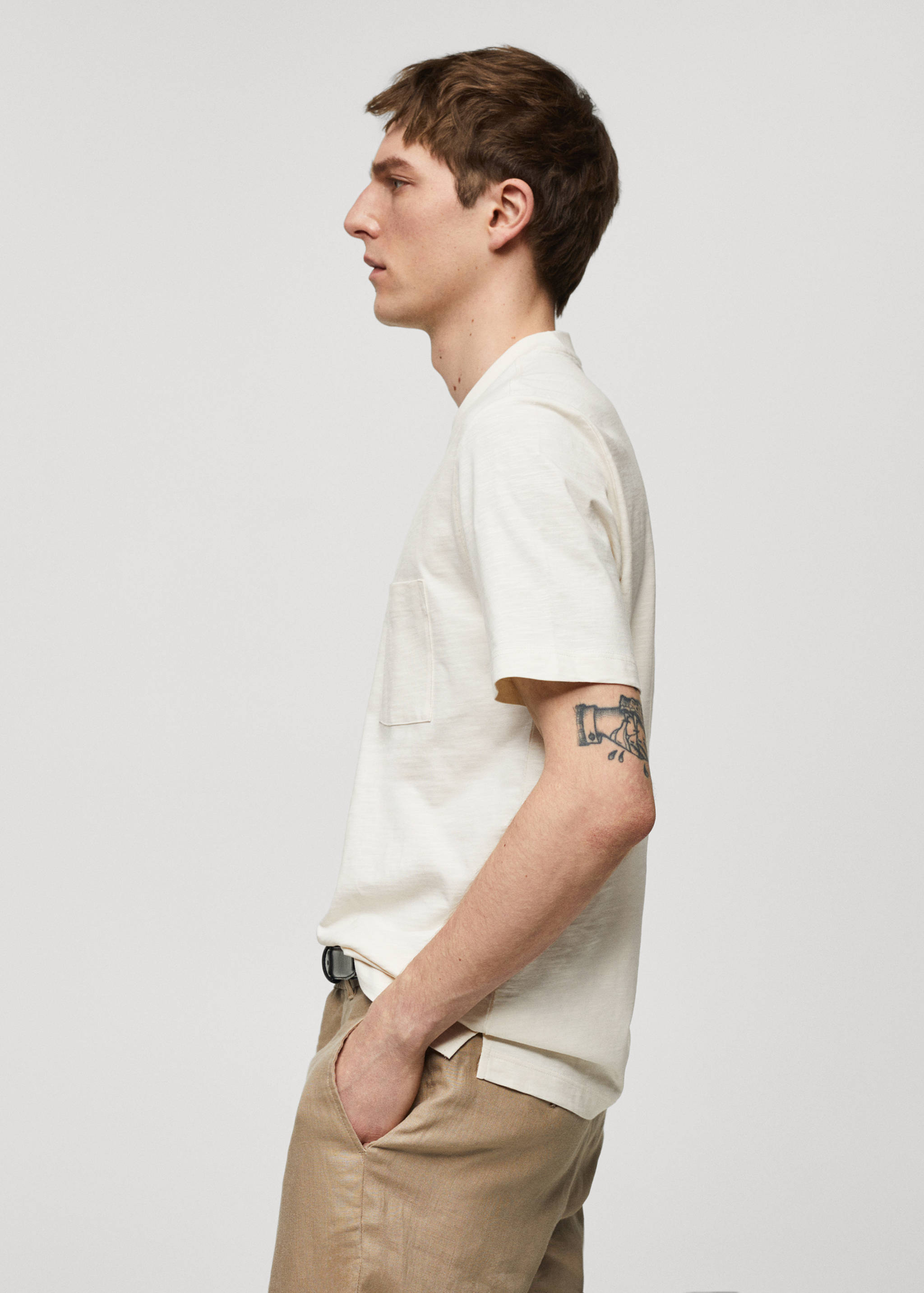100% cotton t-shirt with pocket - Details of the article 2