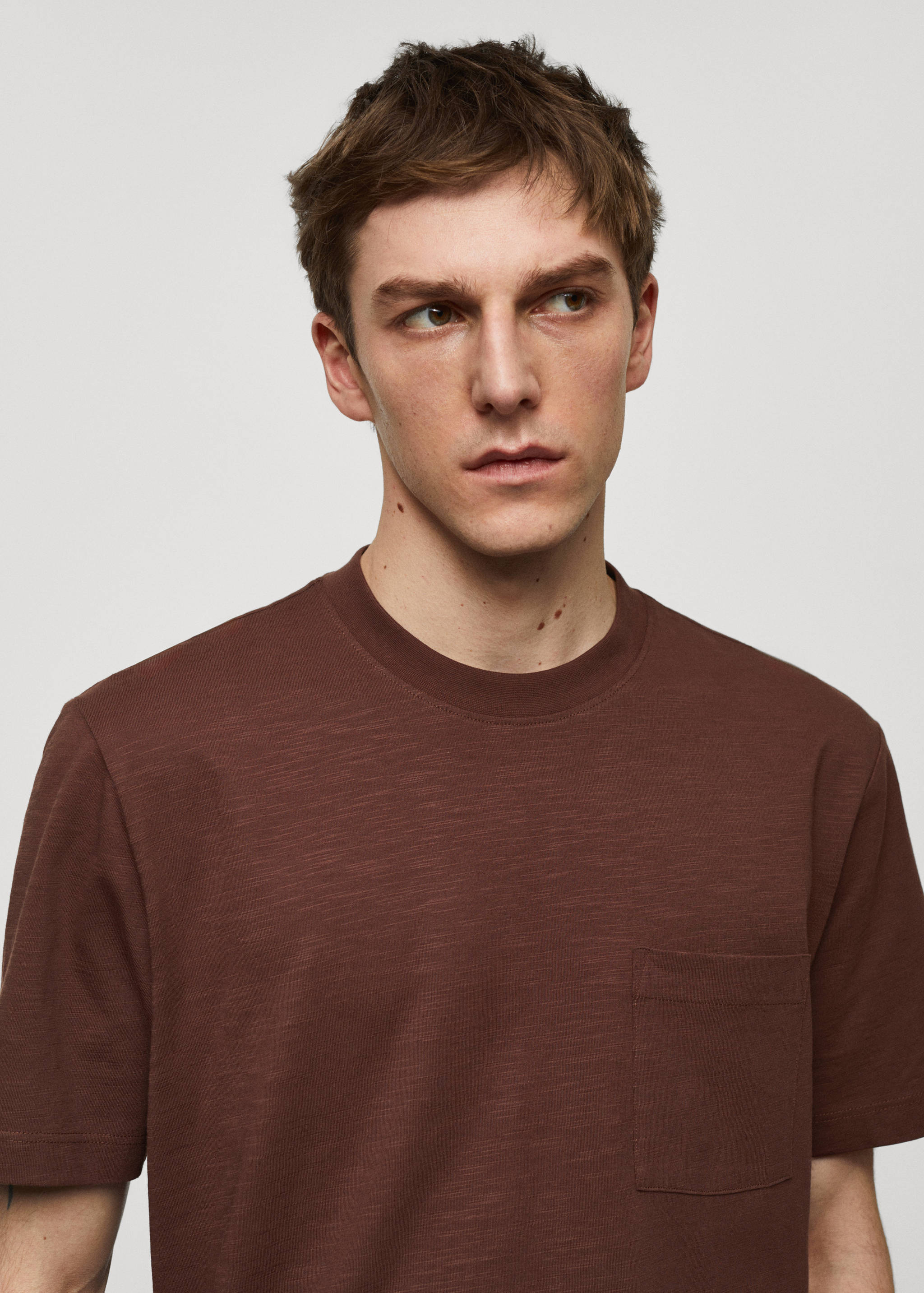 100% cotton t-shirt with pocket - Details of the article 1