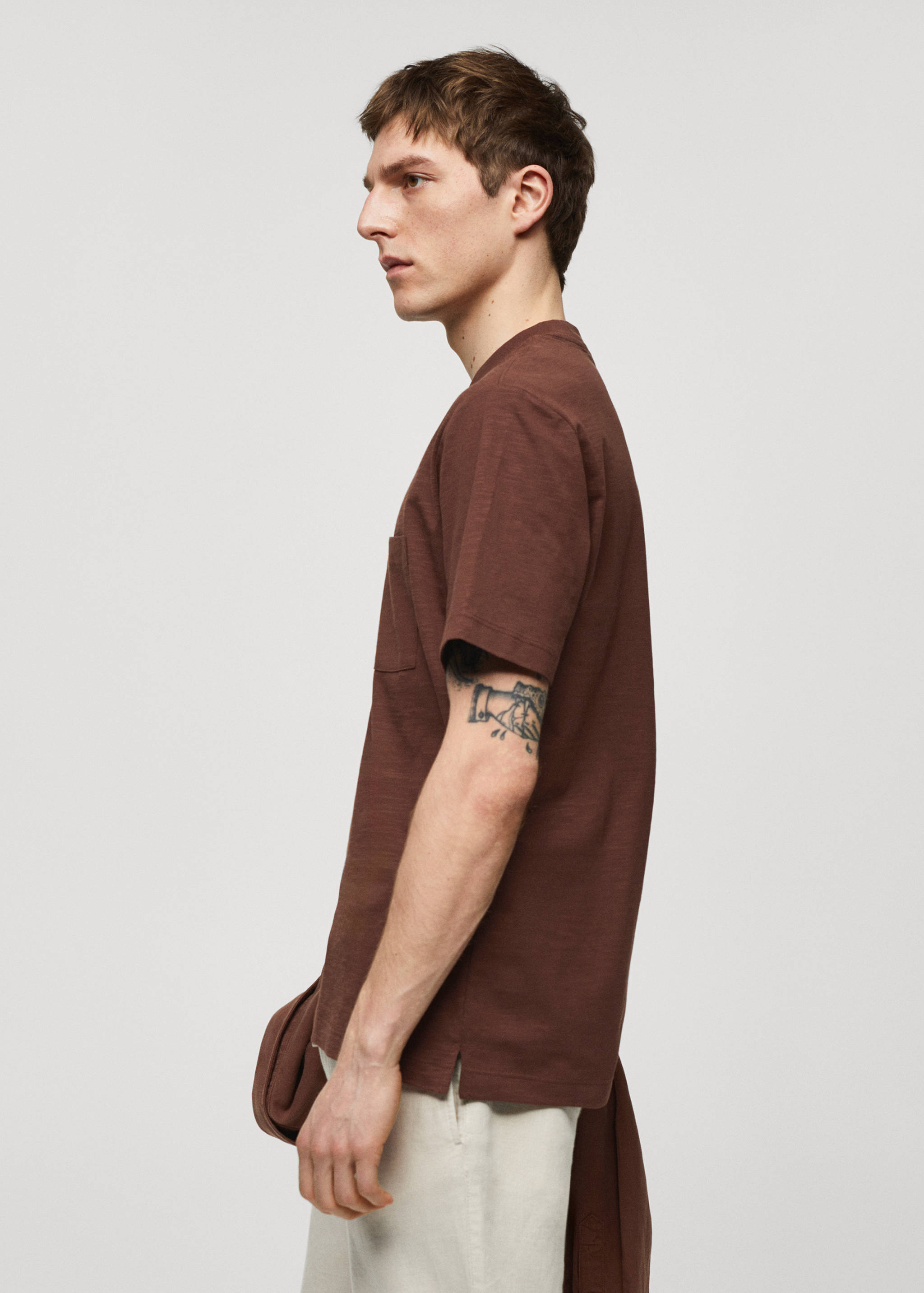 100% cotton t-shirt with pocket - Details of the article 2