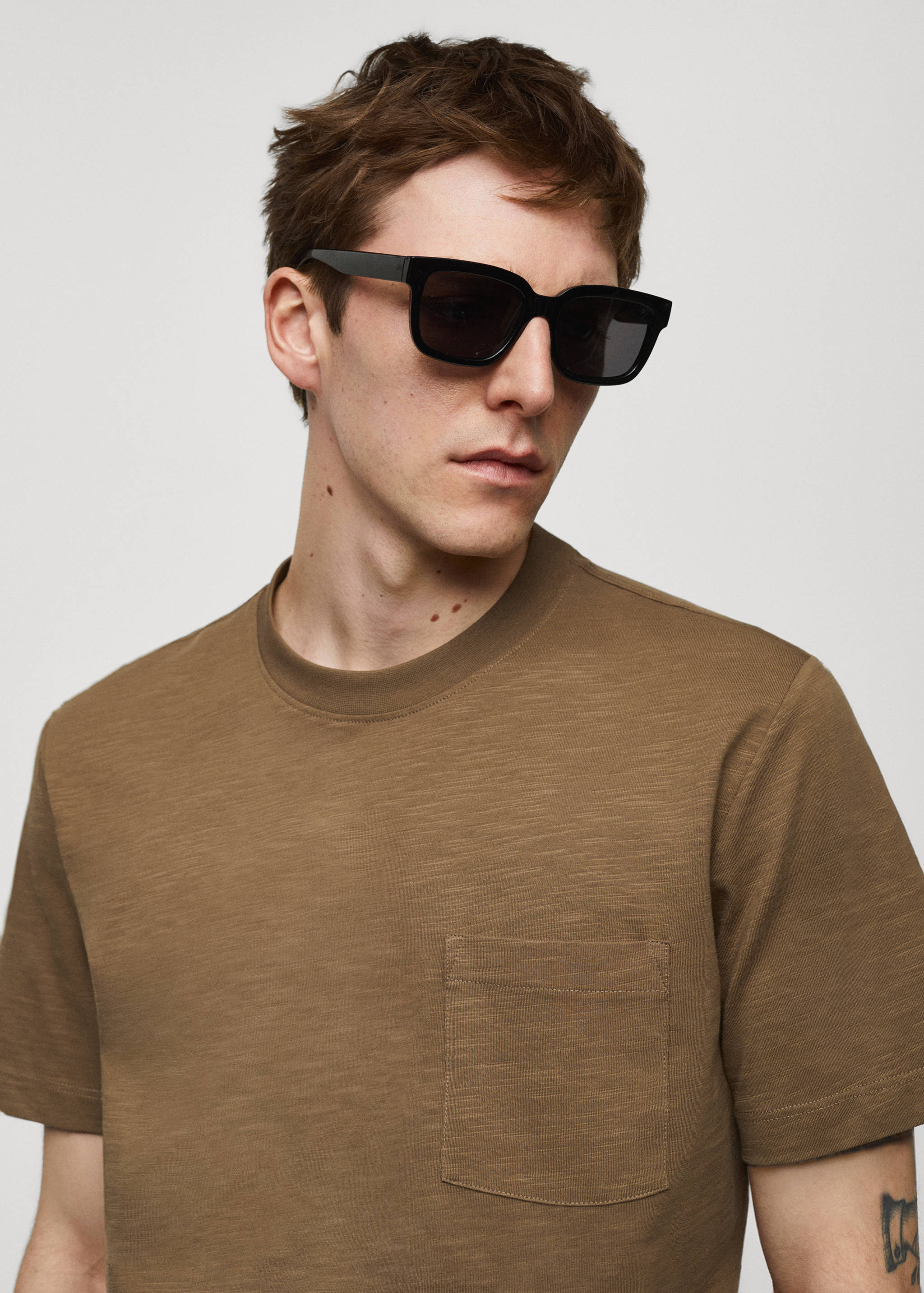 100% cotton t-shirt with pocket - Details of the article 1