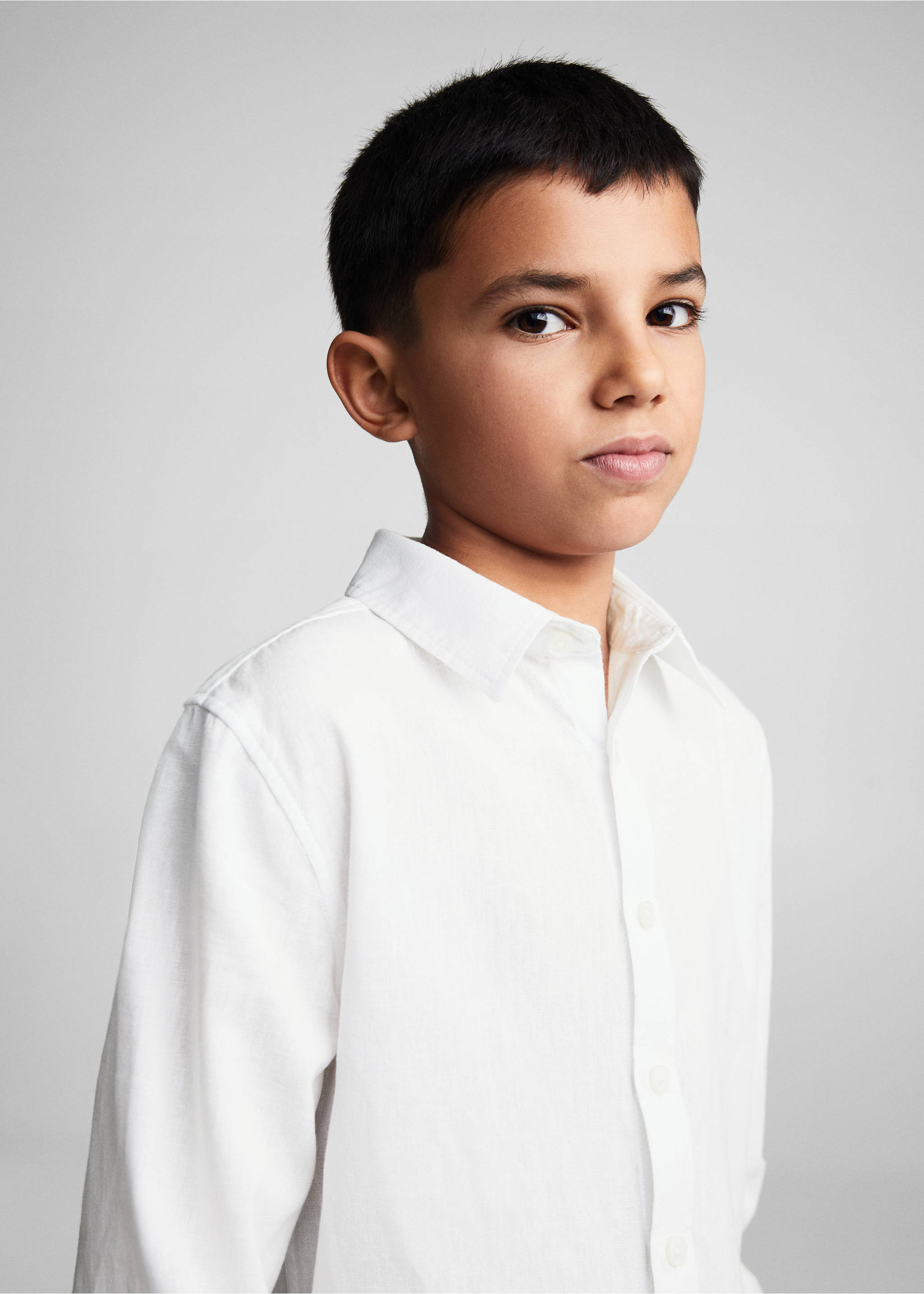 Regular fit cotton shirt - Details of the article 1, White. Ref: 67025992-00.